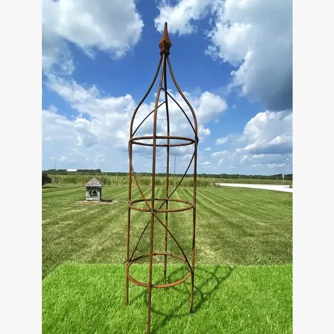 Graduated Sizes of Iron Heavy Round Obelisks with Cast