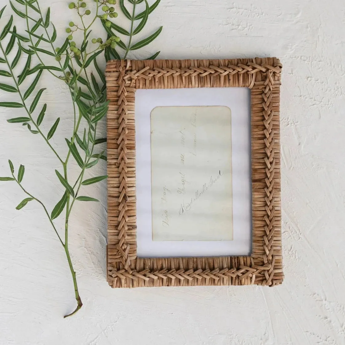 Hand Woven Rattan Photo Frame dried flowers  