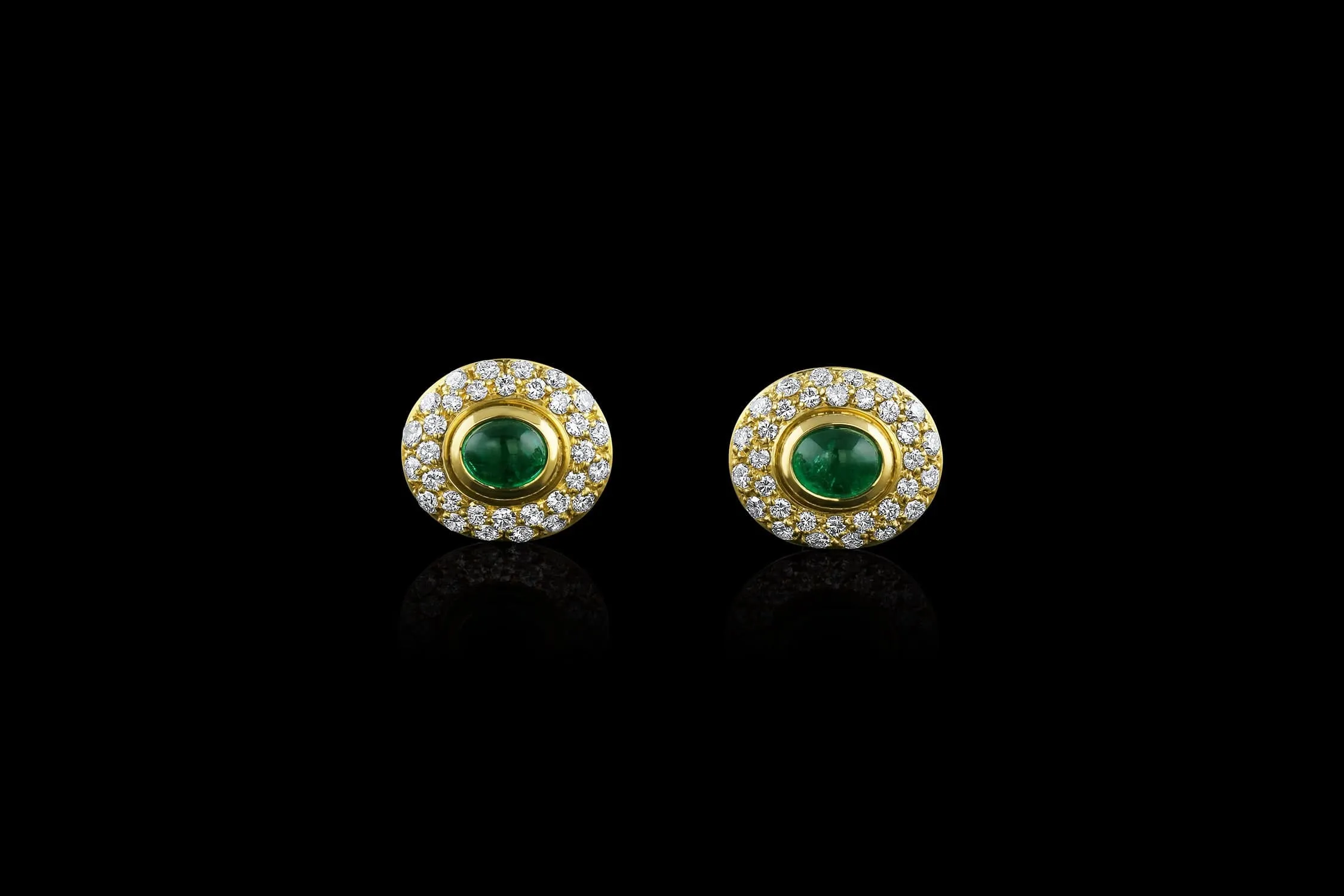 Harry Winston 18k Yellow gold 2.54ctw Cabochon Emerald Diamond Clip On Earrings