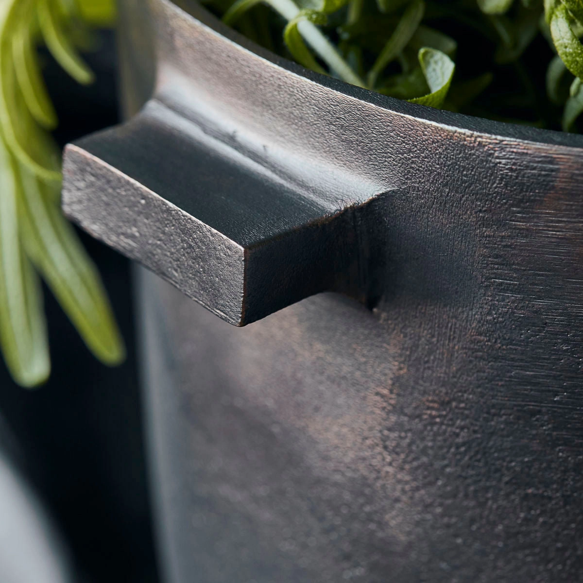 House Doctor Planter, Hd Foem, Browned Brass