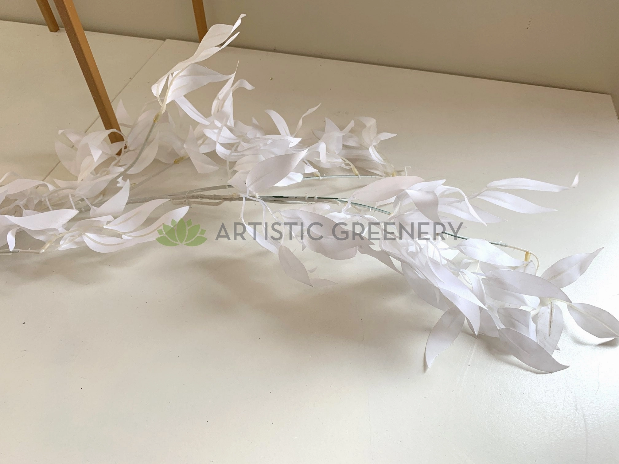 HP0070 Willow Garland 180cm White