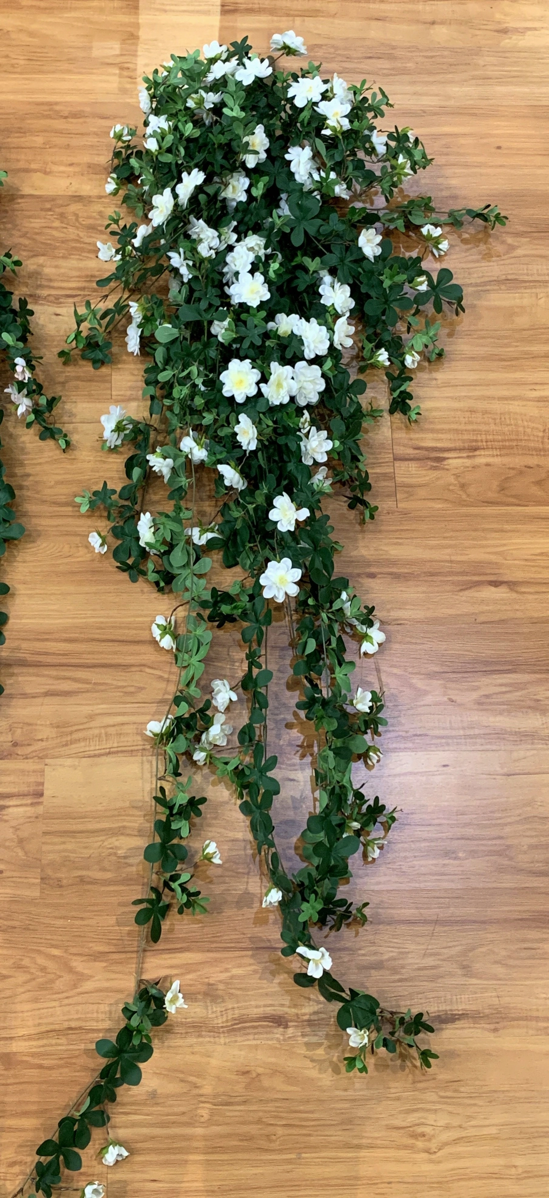 HP0071 Trailing Camellia Bunch 180cm Light Pink / White