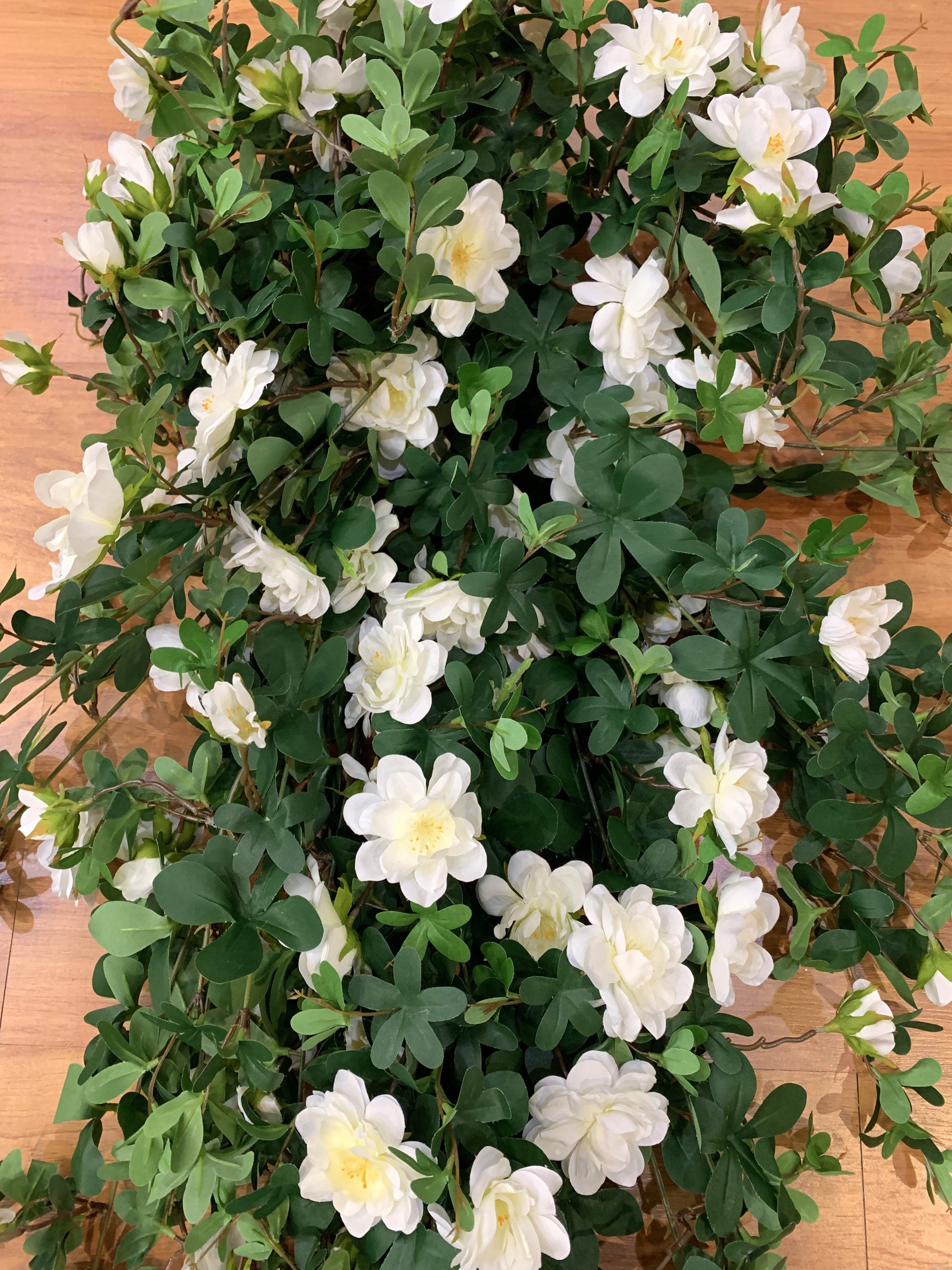HP0071 Trailing Camellia Bunch 180cm Light Pink / White