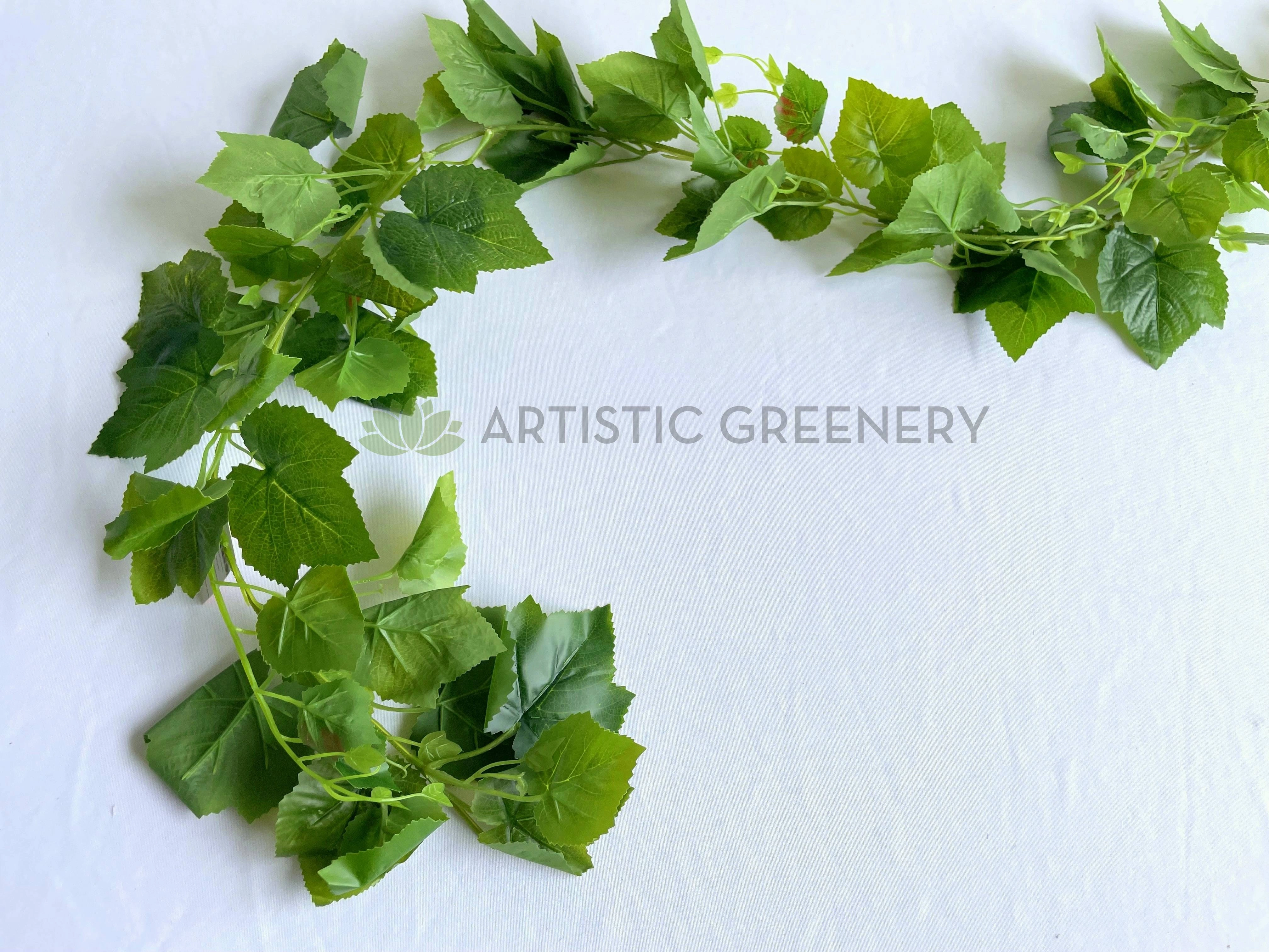 HP0080 Green Little Linden Garland / Grape Vine 170cm