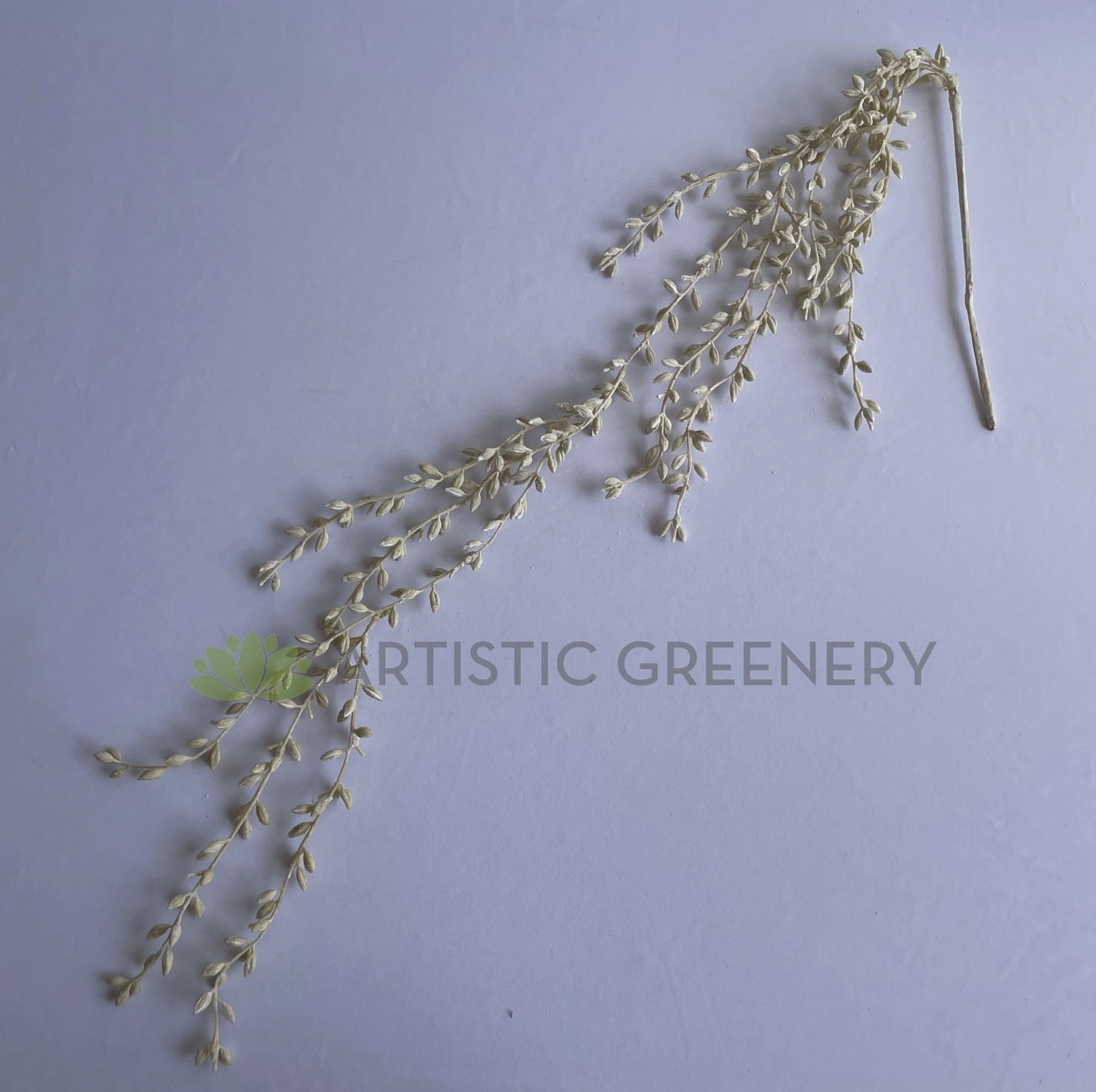 HP0091 String of Teardrops 116cm Cream