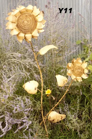 Iron 2 Wire Sunflower with Stakes attached decorative plants  