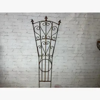 Iron Fancy Heart Trellis with Three Finials Plant Support
