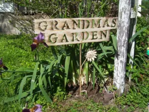Iron Grandma's Garden Sign with Small Flower Yard Stake decorative plants  