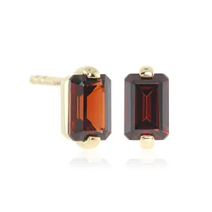 Jackie Earrings in Garnet