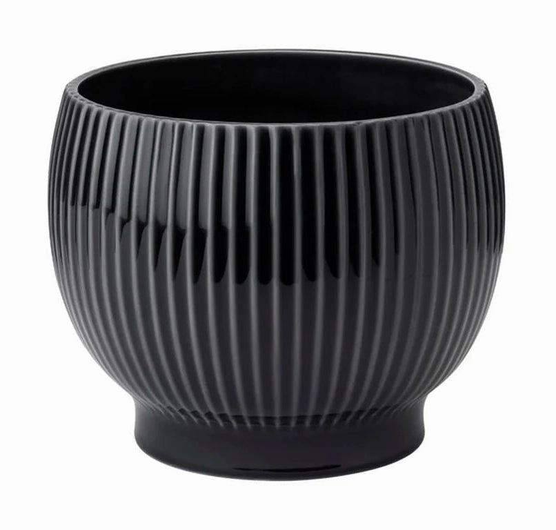Knabstrup Keramik Flowerpot With Wheels ? 14.5 Cm, Black dried green plant  