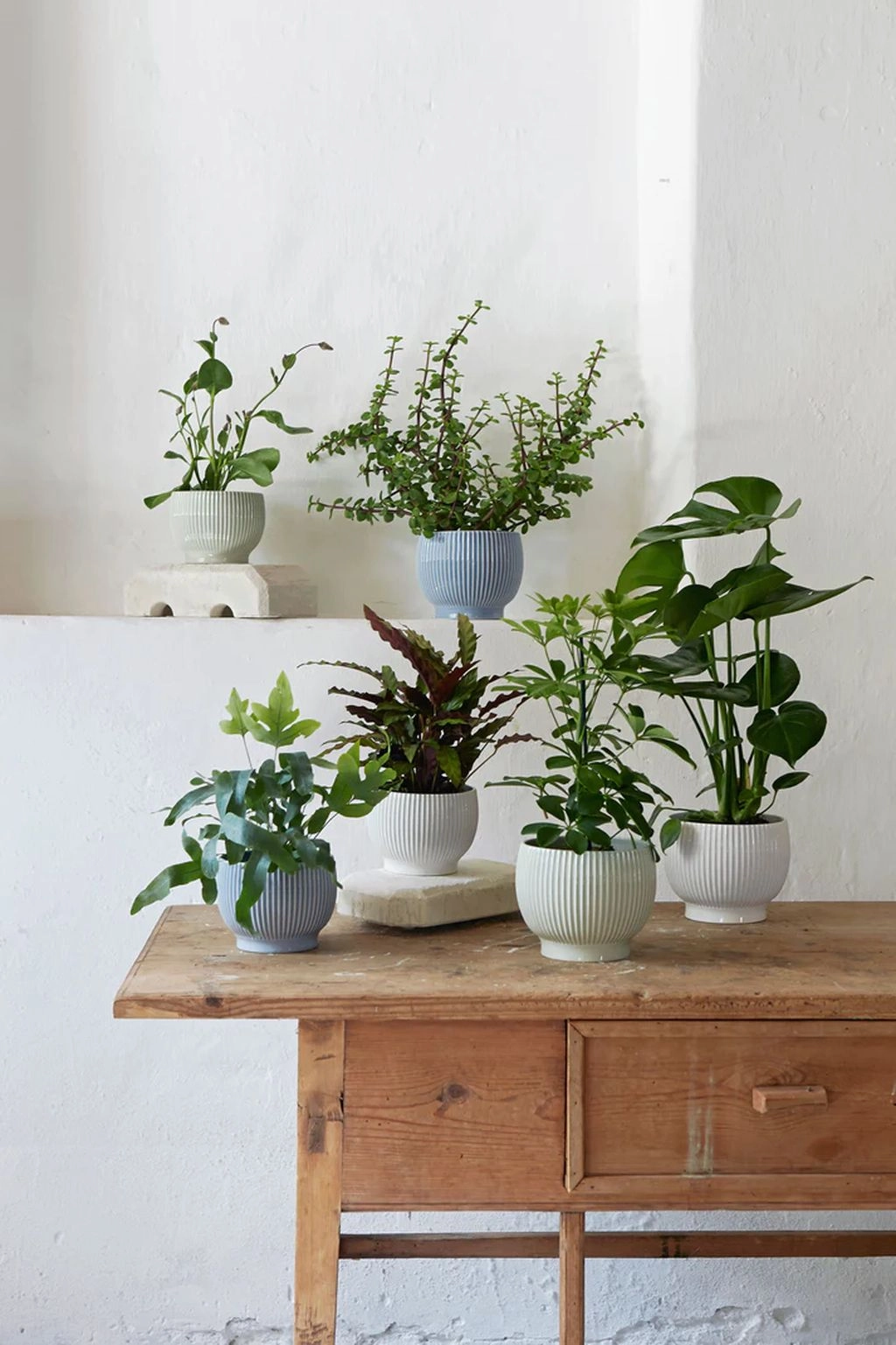 Knabstrup Keramik Flowerpot With Wheels ? 14.5 Cm, Lavender Blue