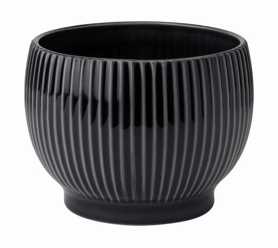 Knabstrup Keramik Flowerpot With Wheels ? 16,5 Cm, Black dried green plant  