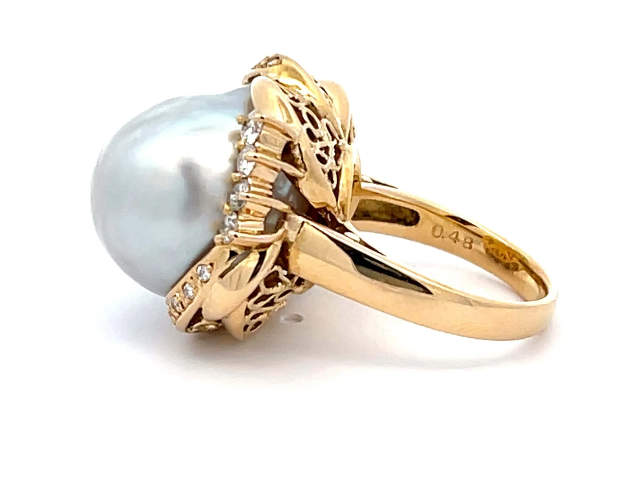 Large Silver Baroque Pearl and Diamond Vintage Ring in 18K Yellow Gold