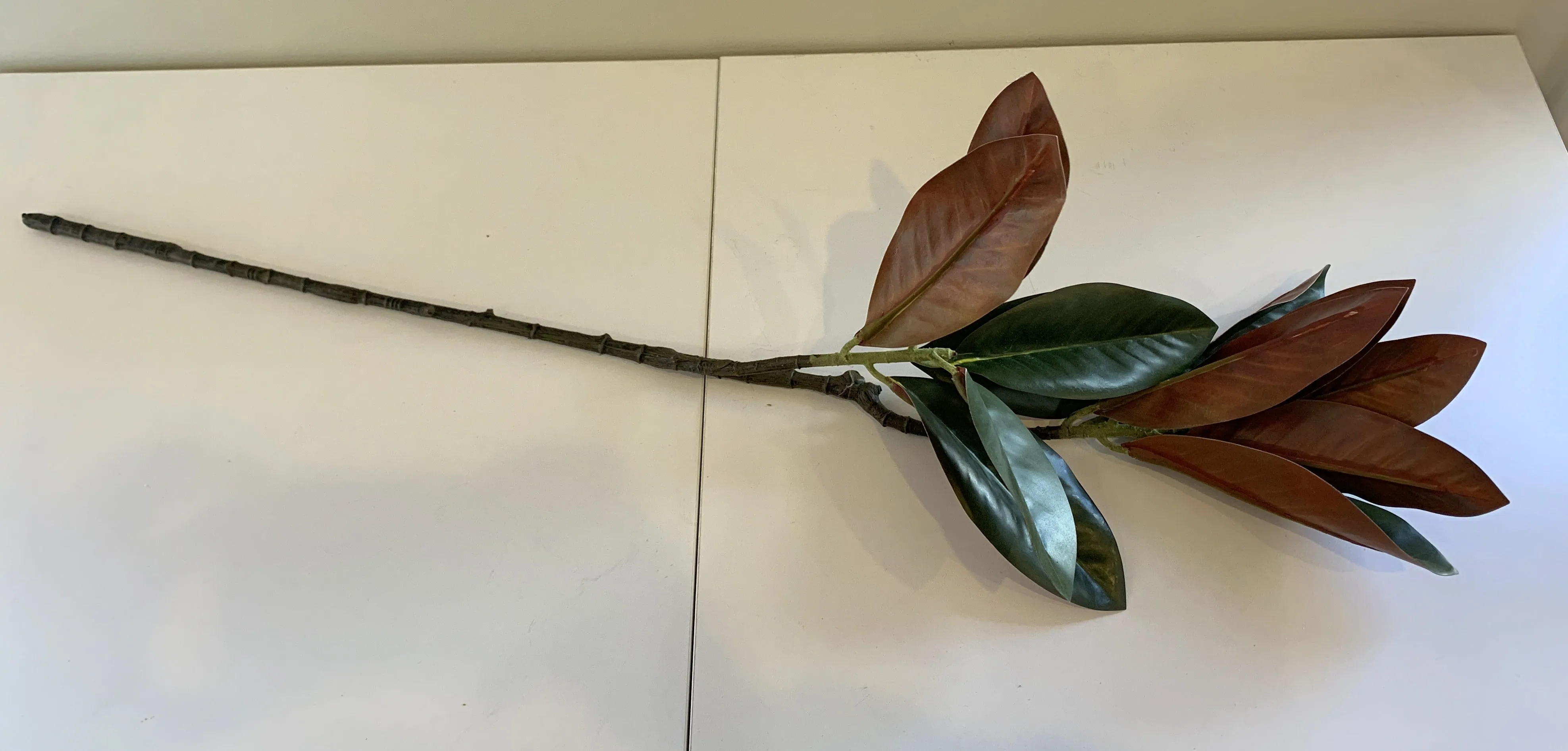 LEA0046 Magnolia Foilage / Leave 88cm 2 Sizes