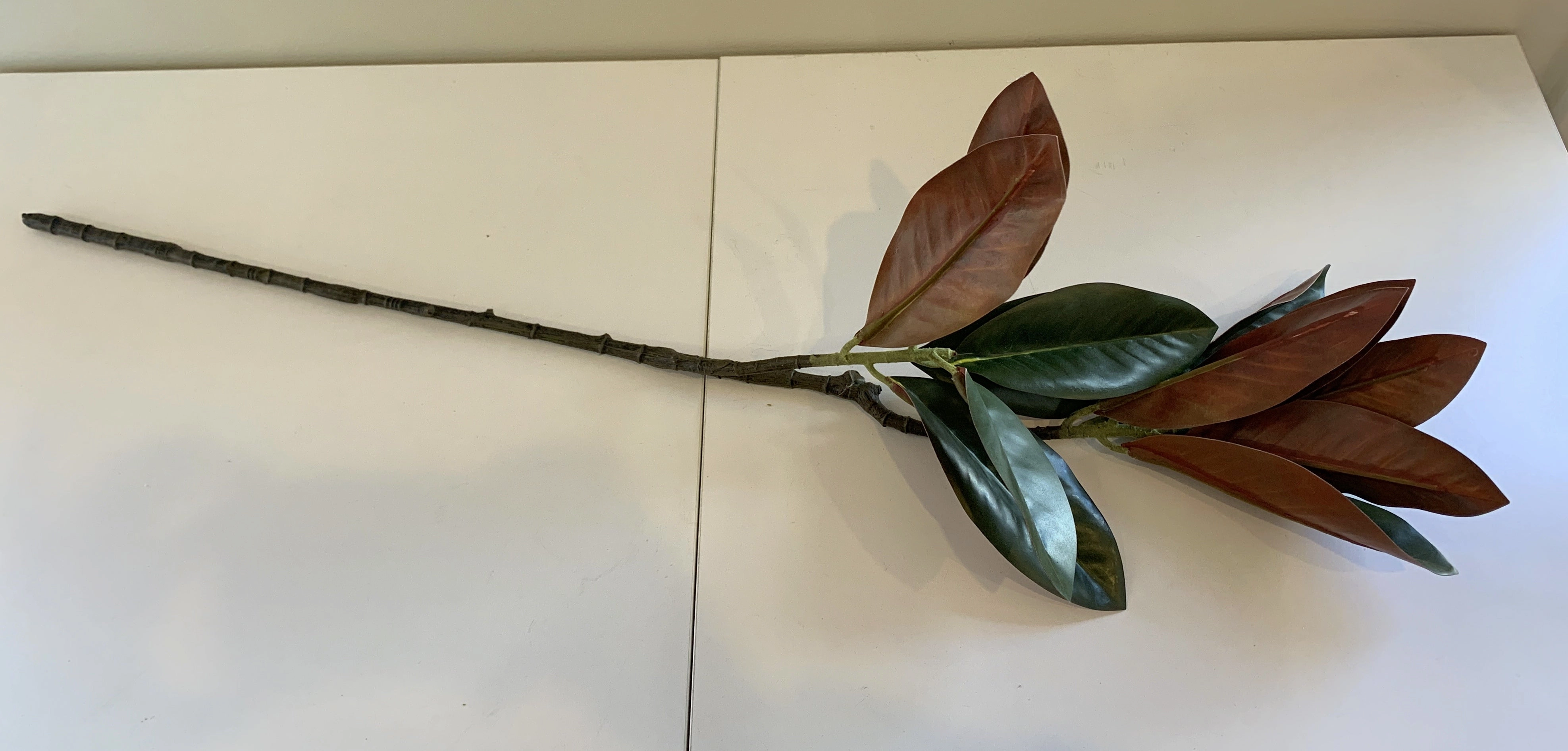 LEA0046 Magnolia Foilage / Leave 88cm 2 Sizes