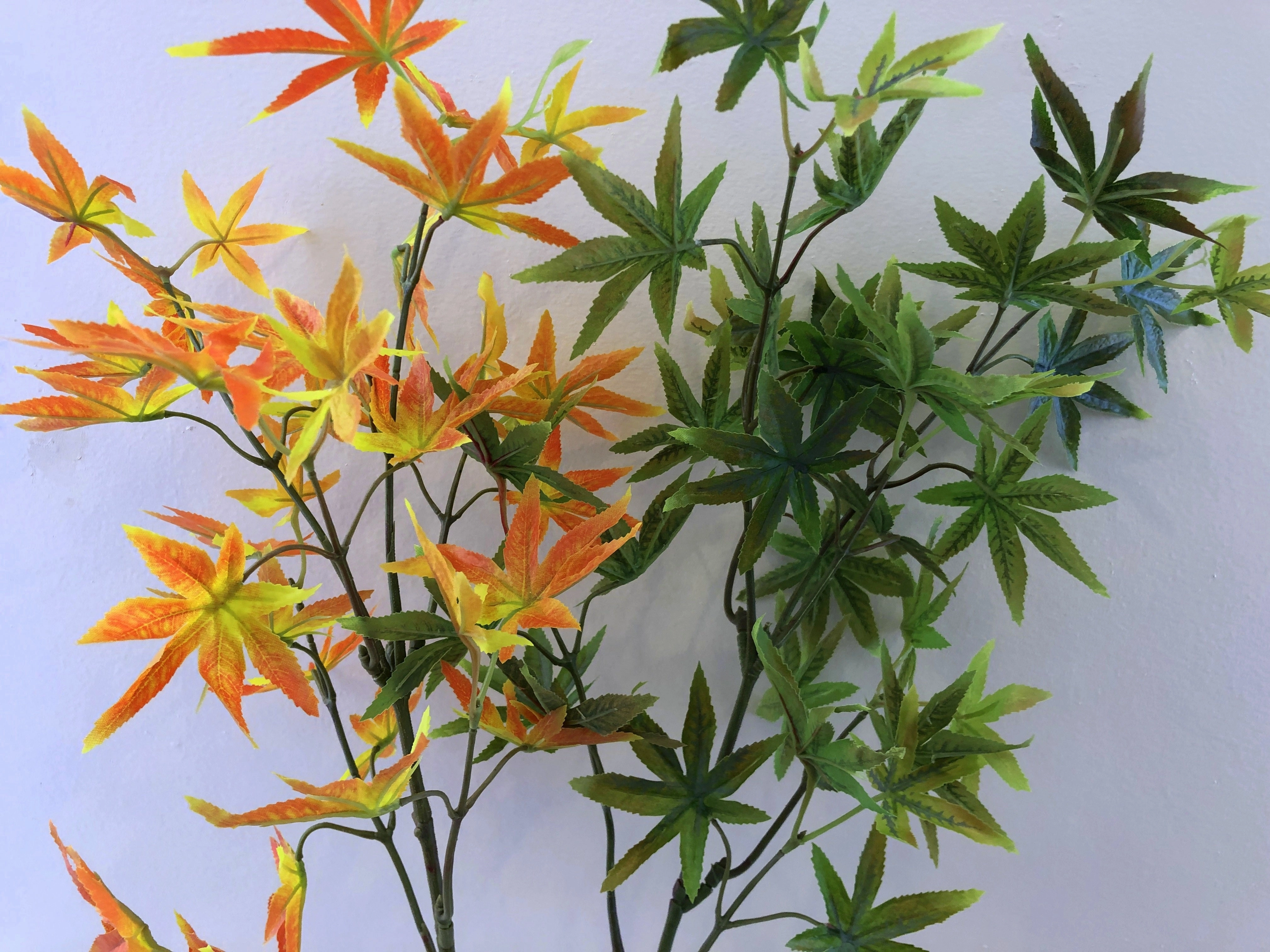 LEA0076 Maple Leaves Foliage 84cm Autumn / Spring Style