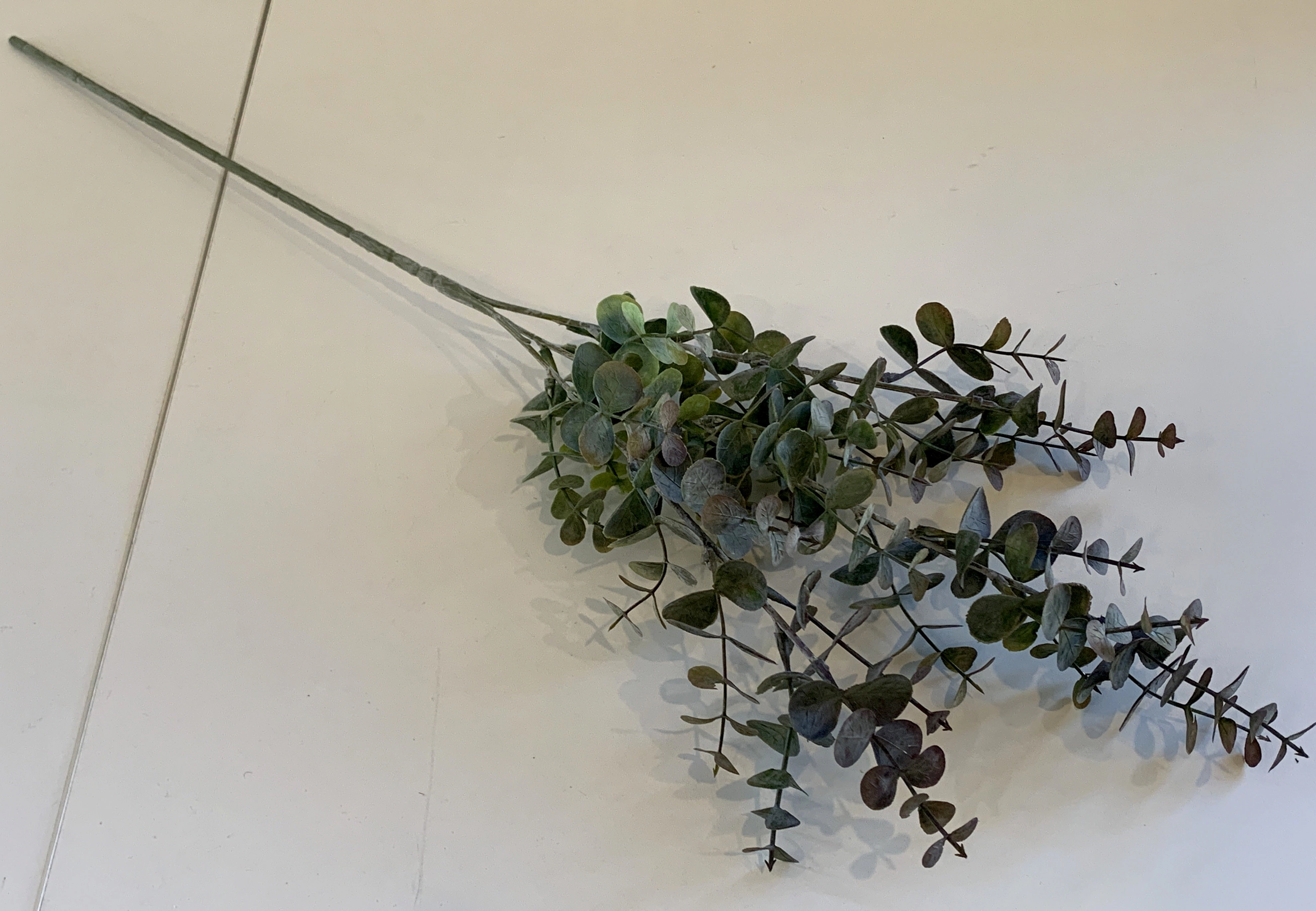 LEA0078 Eucalyptus Spray 67cm 2 Styles