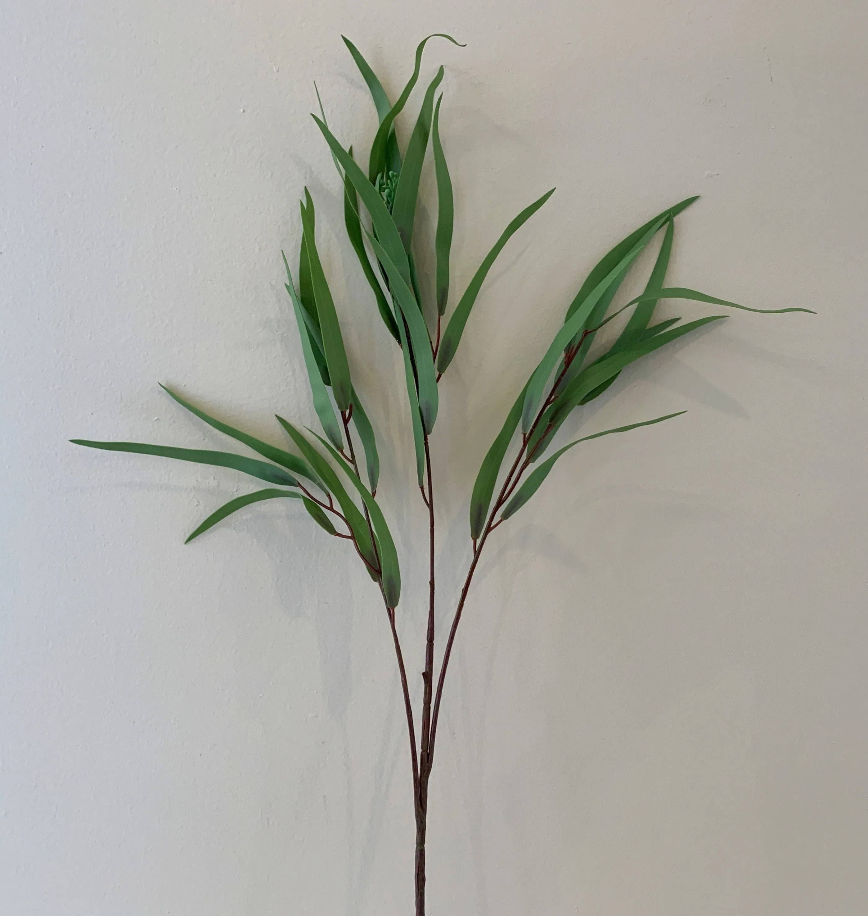 LEA0087 Gum Blossom / Eucalyptus Foliage 73cm Real Touch
