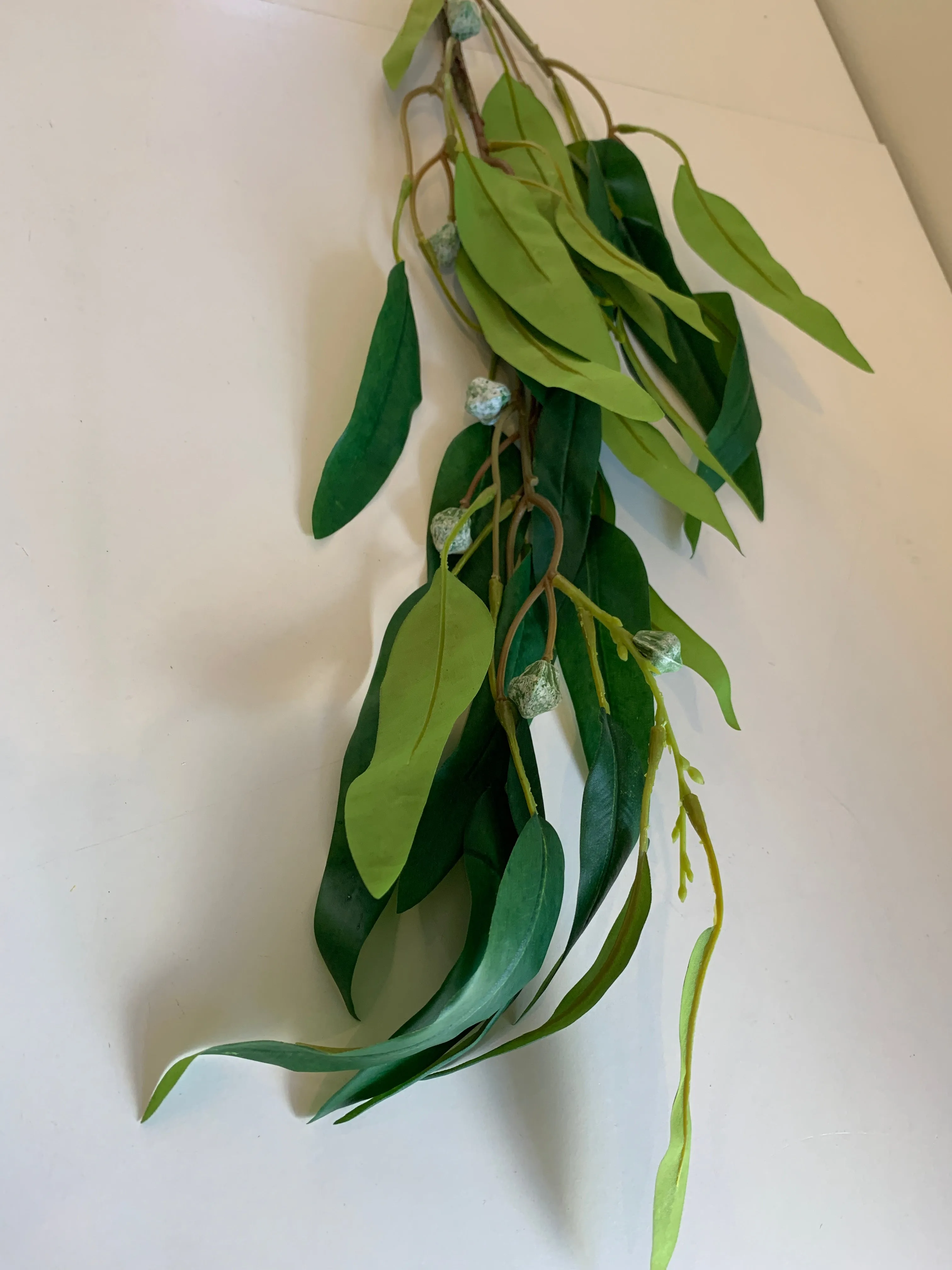LEA0089 Green Gum Blossom / Eucalyptus 2 Sizes