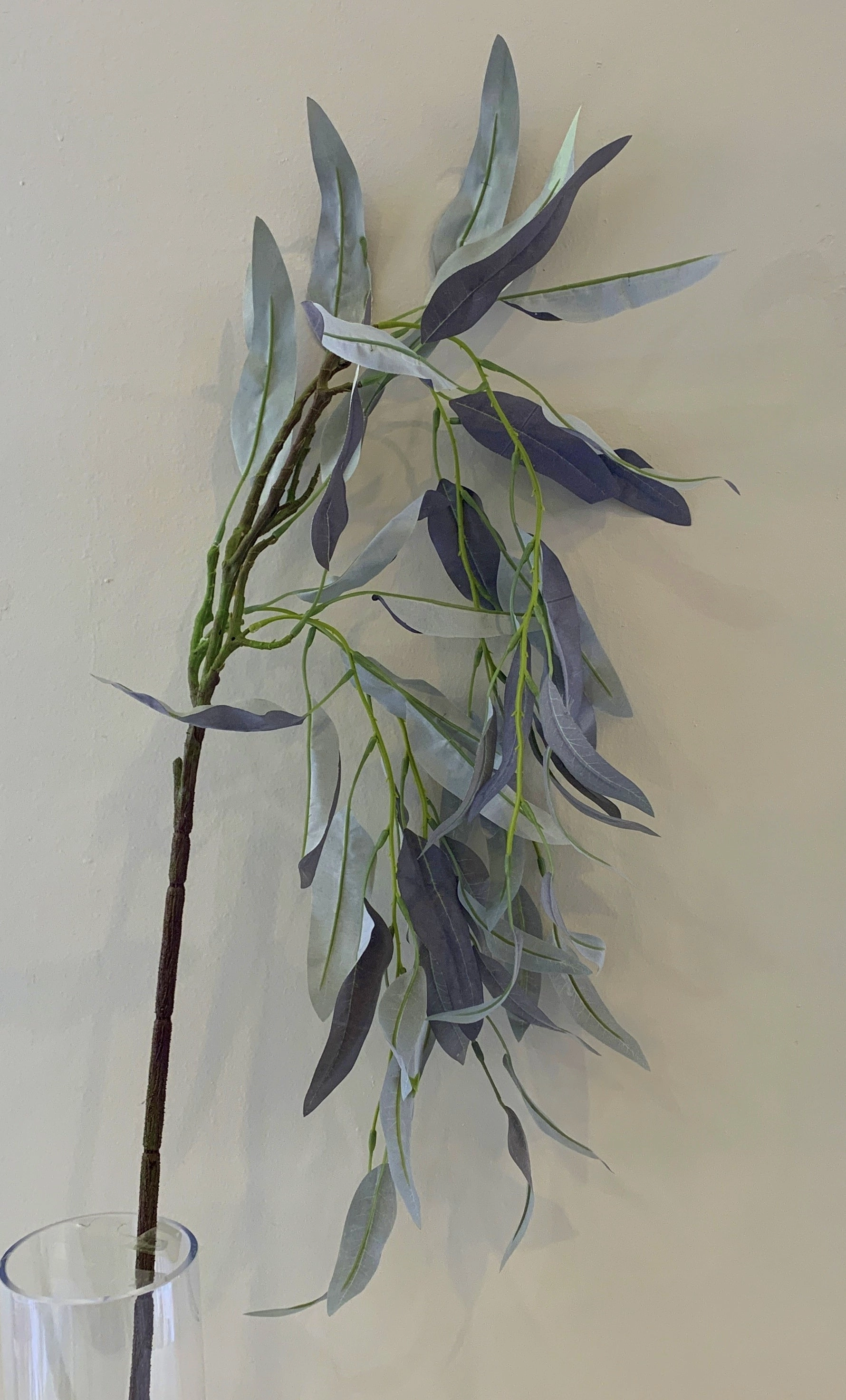 LEA0090 Weeping Gum Blossom 121cm Grey