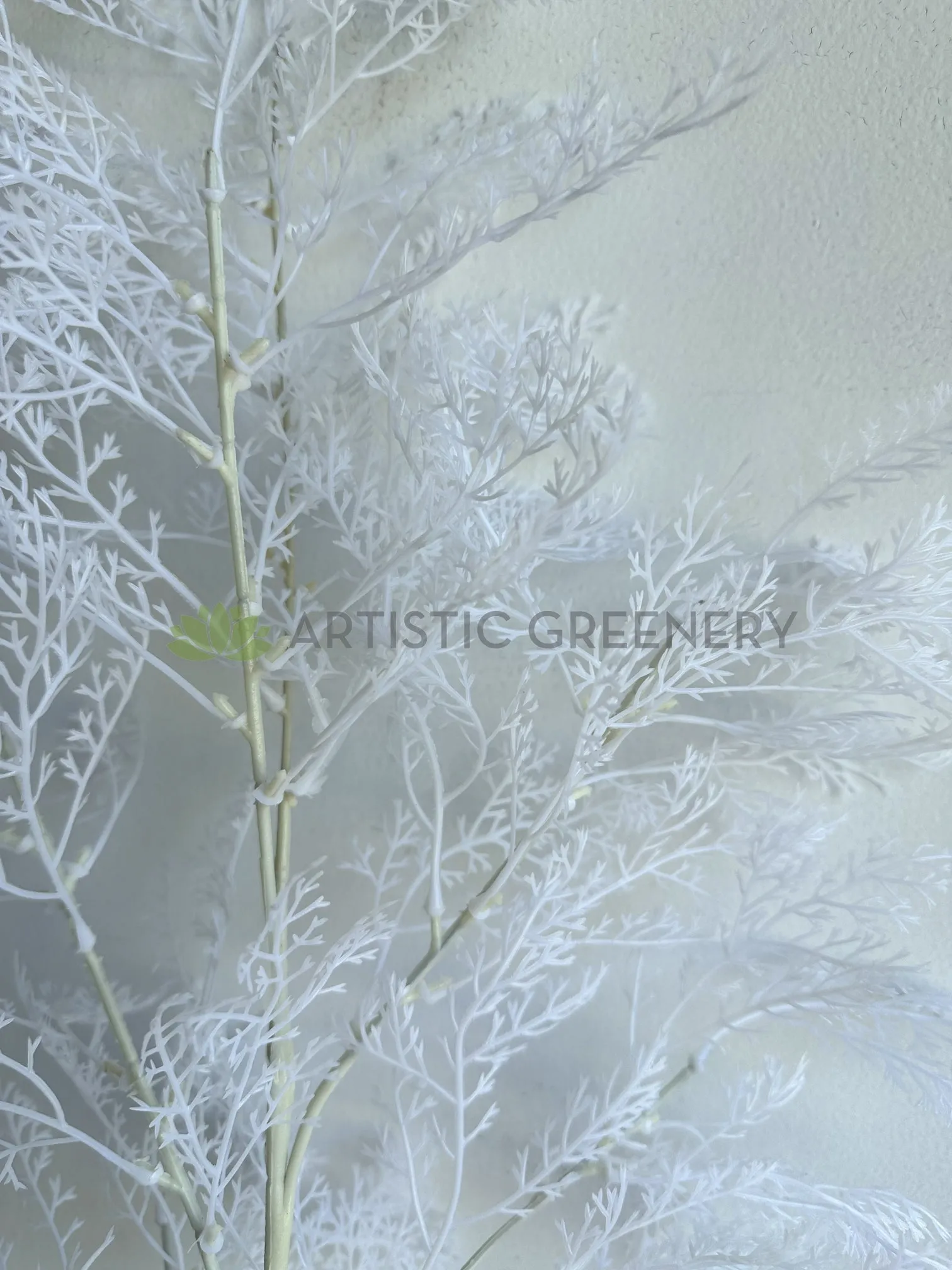 LEA0116WHI White Cedar Spray 102cm