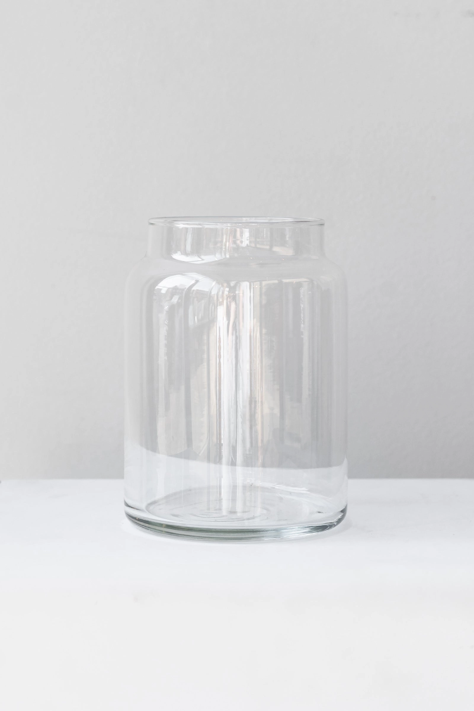 Libbey Apothocary Jar 31oz dried green plant  
