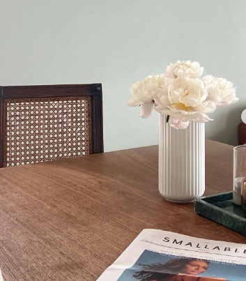 Lyngby - Medium White Porcelain Vase