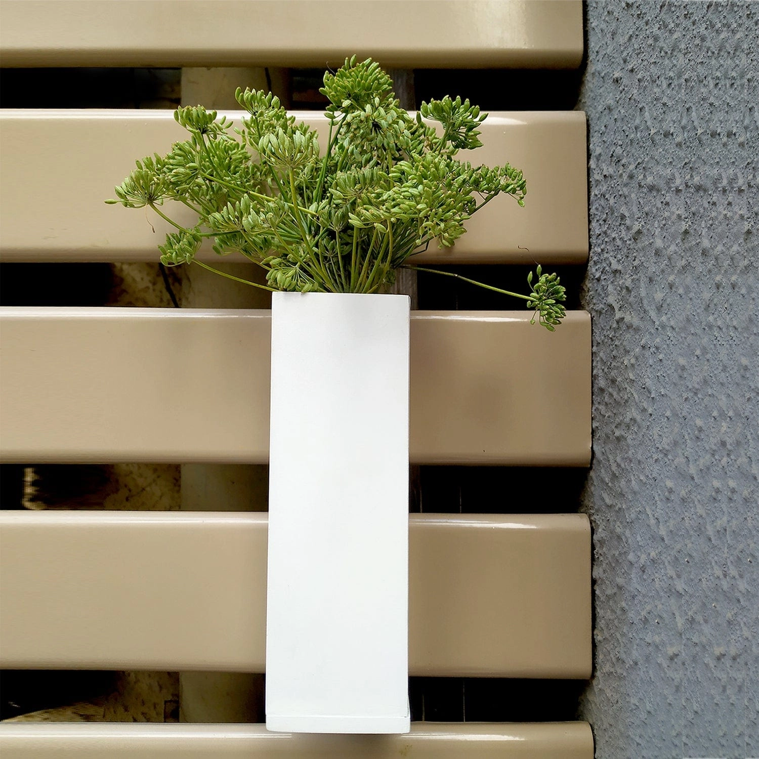 Magnetic Hydroponic or Artificial Plants Holder classic flowerpot  