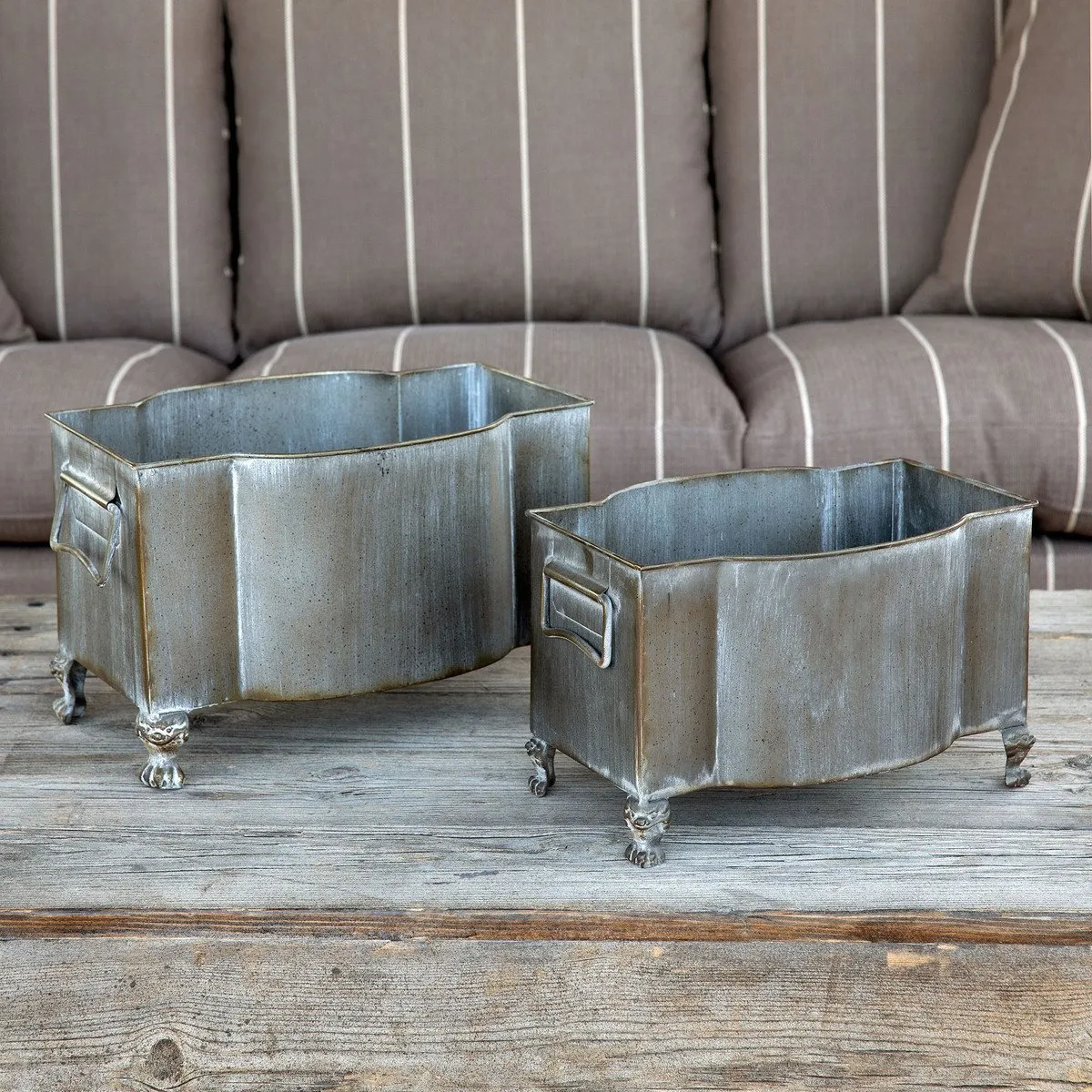 Metal Footed Planter Set dried flowers  