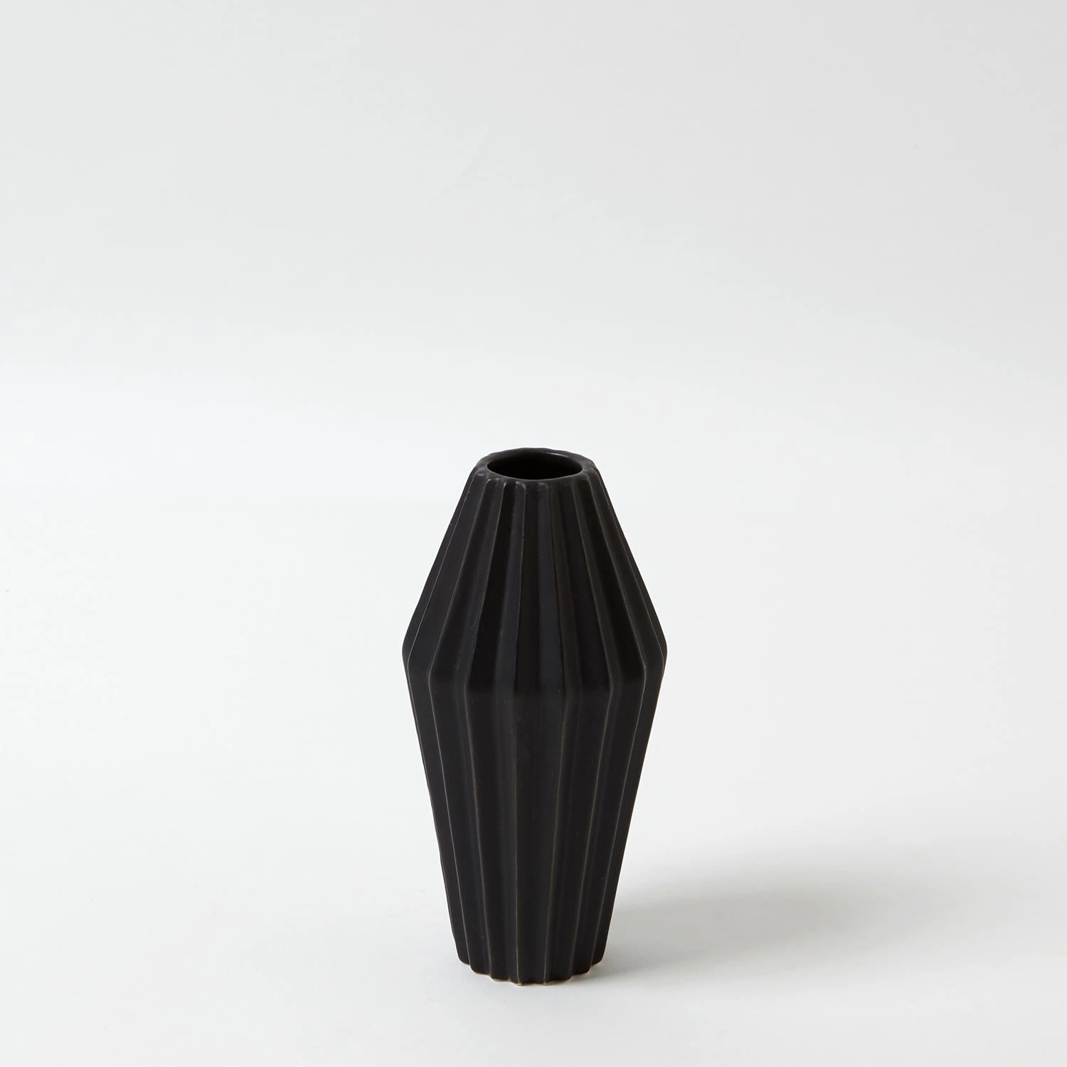 Milos - Vase Matte Black Small mini ornamental plant  