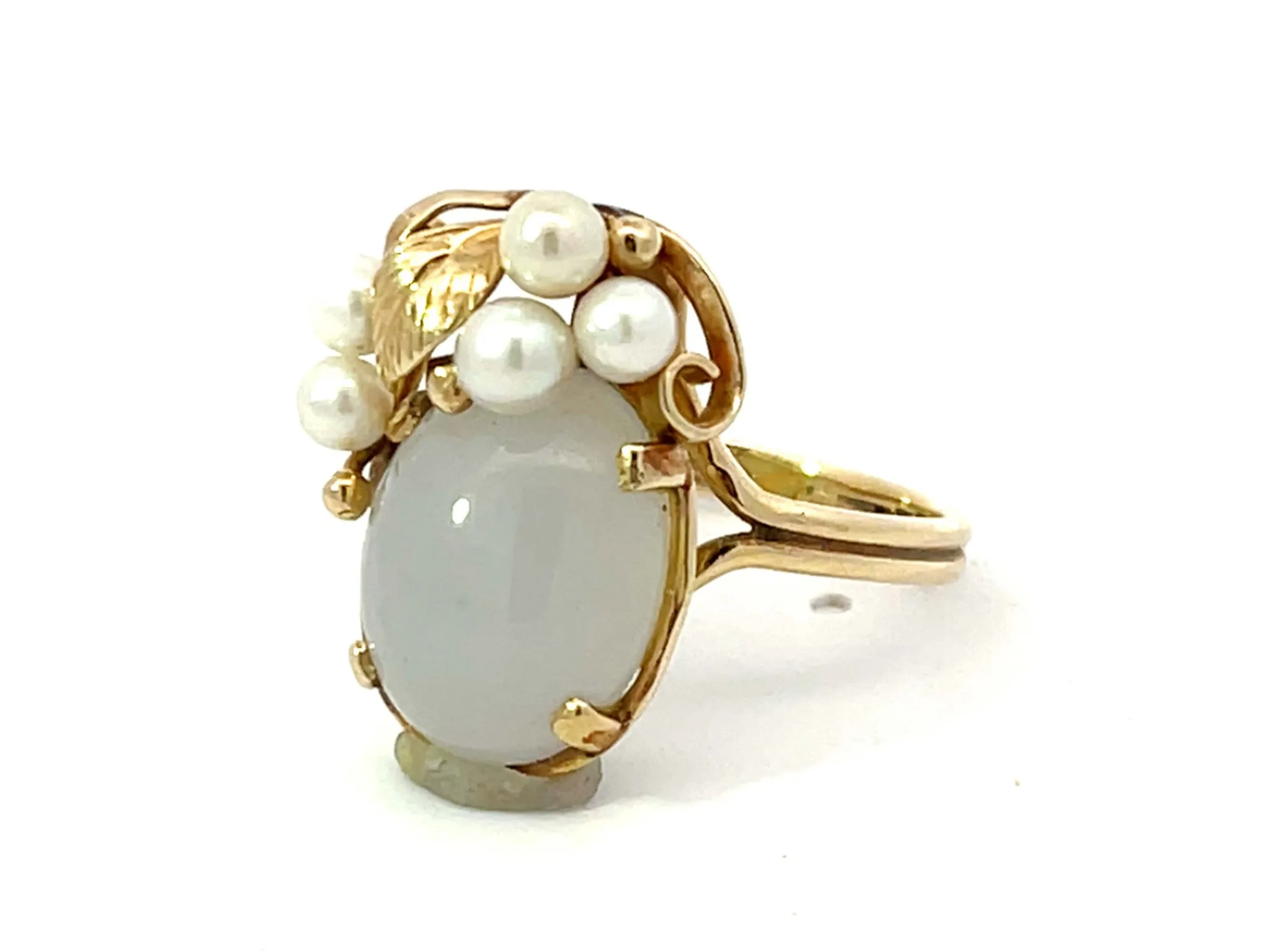 Mings Hawaii Oval Cabochon White Jade Pearl Leaf Ring 14k Yellow Gold