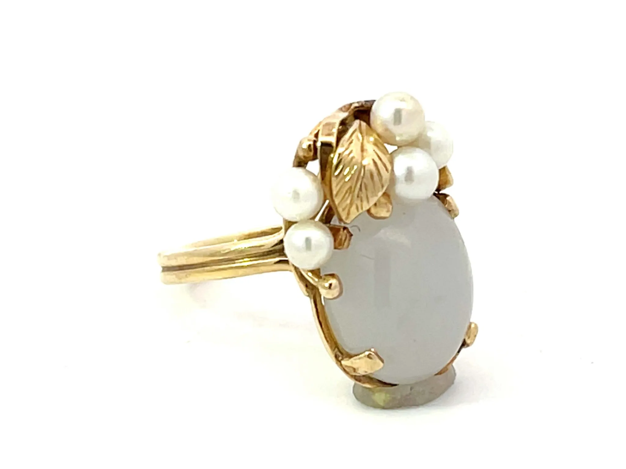 Mings Hawaii Oval Cabochon White Jade Pearl Leaf Ring 14k Yellow Gold