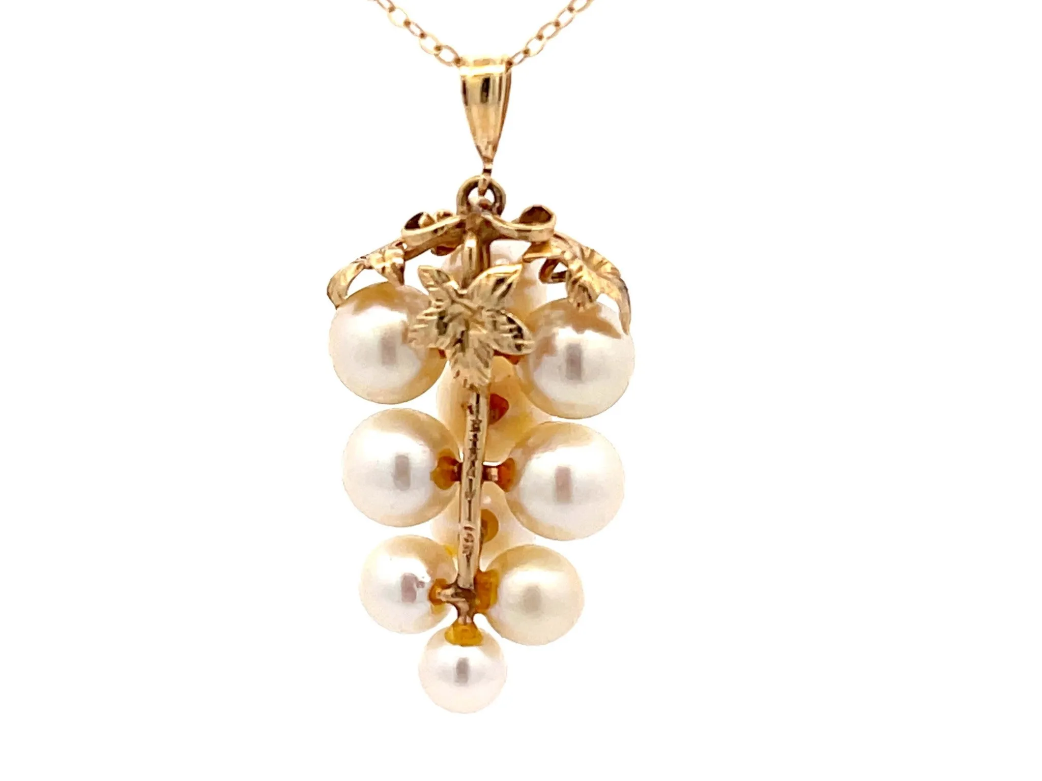 Mings Hawaii Pearl and Leaf Pendant in 14k Yellow Gold with Chain
