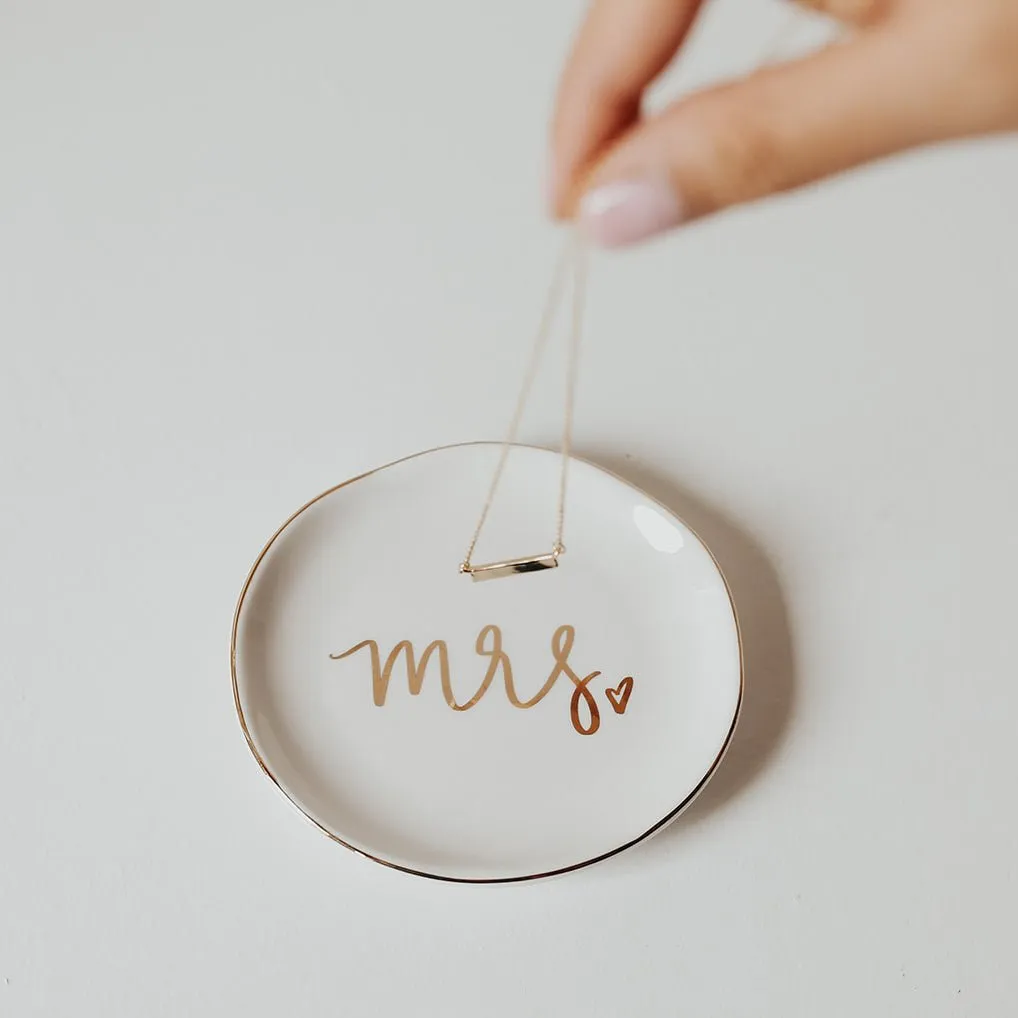 Mrs. Jewelry Dish dried flowers  