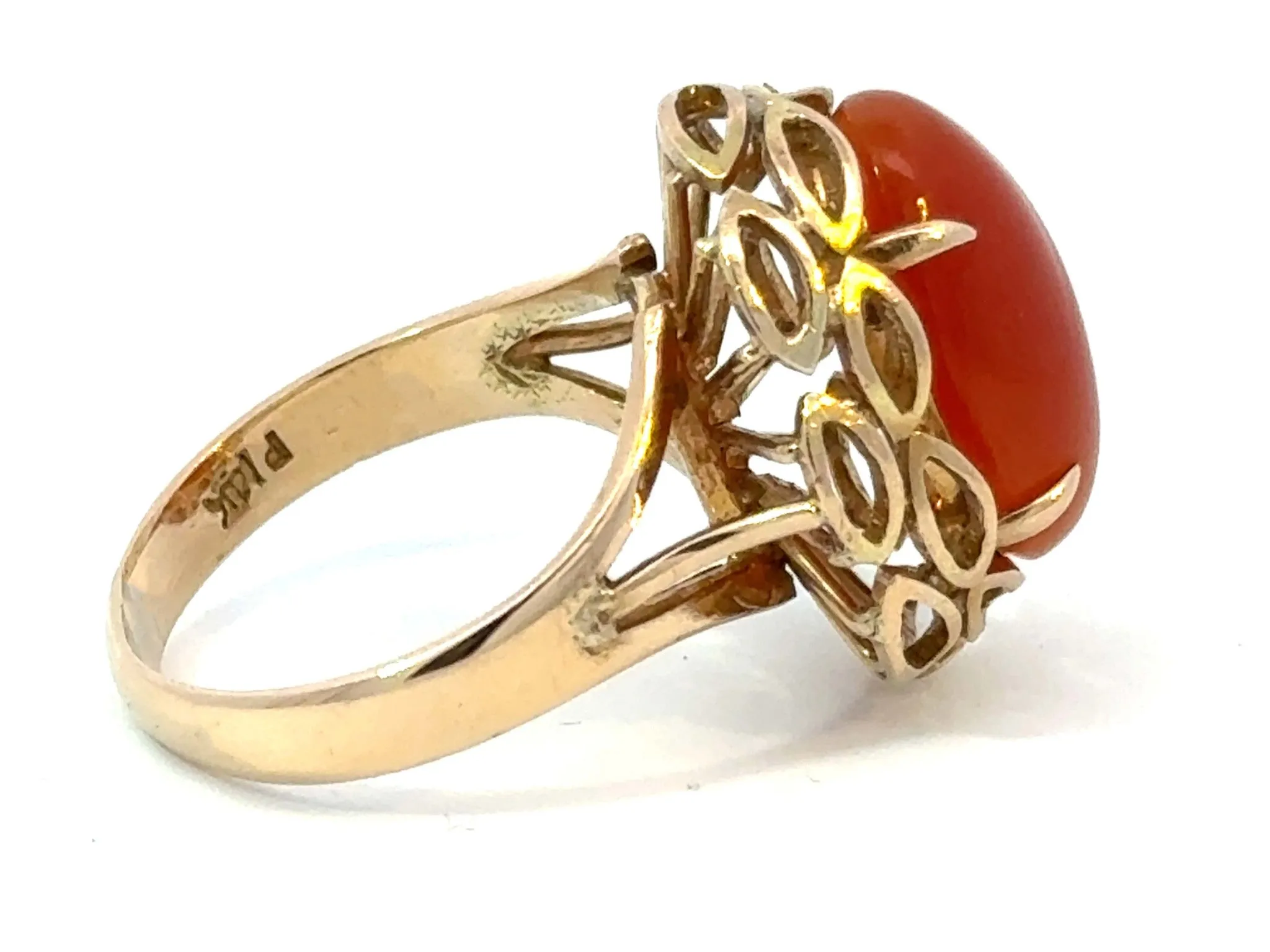 Oval Cabochon Red Jade Ring 14k Yellow Gold