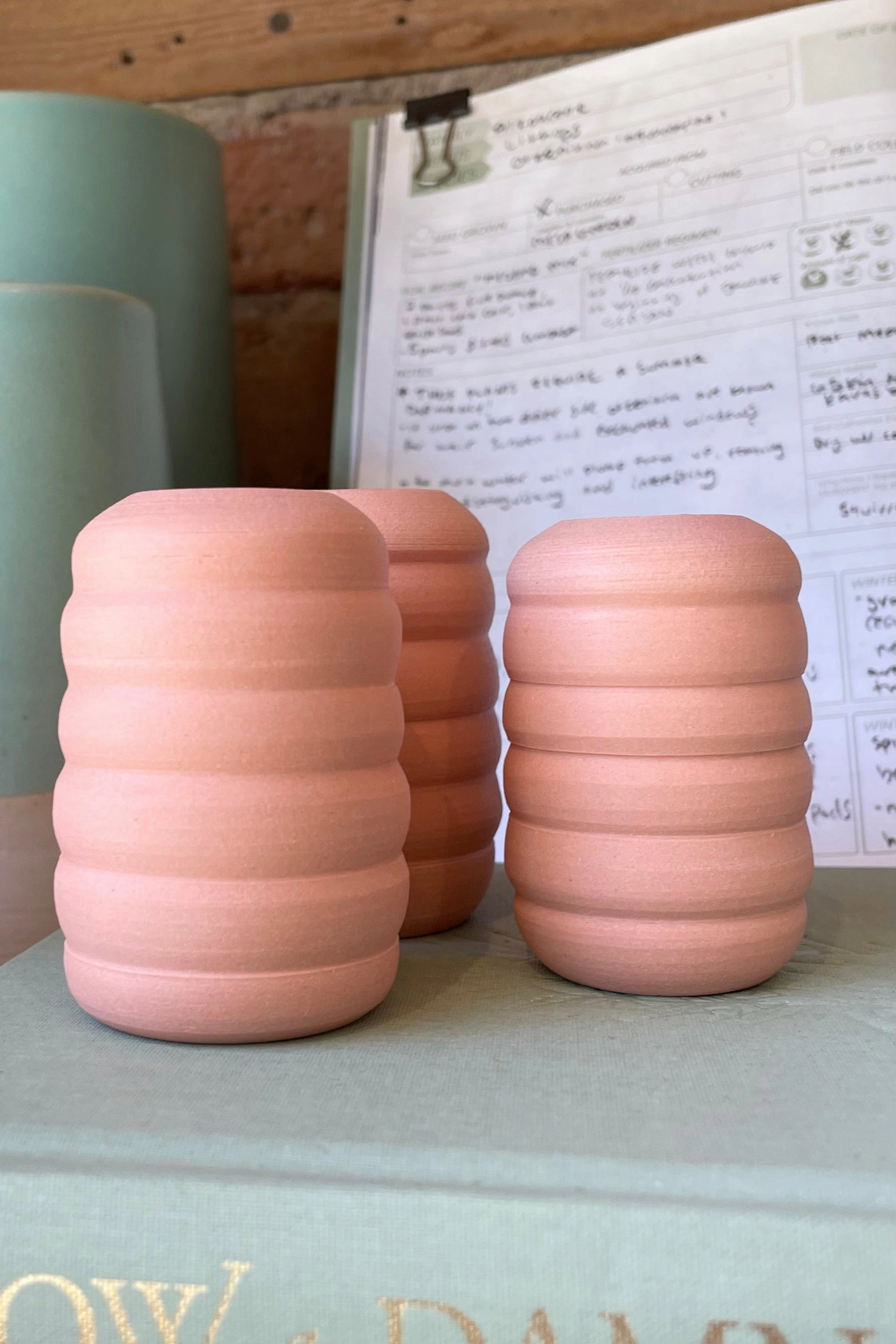 Petite pastel Ribbed Vase Peach