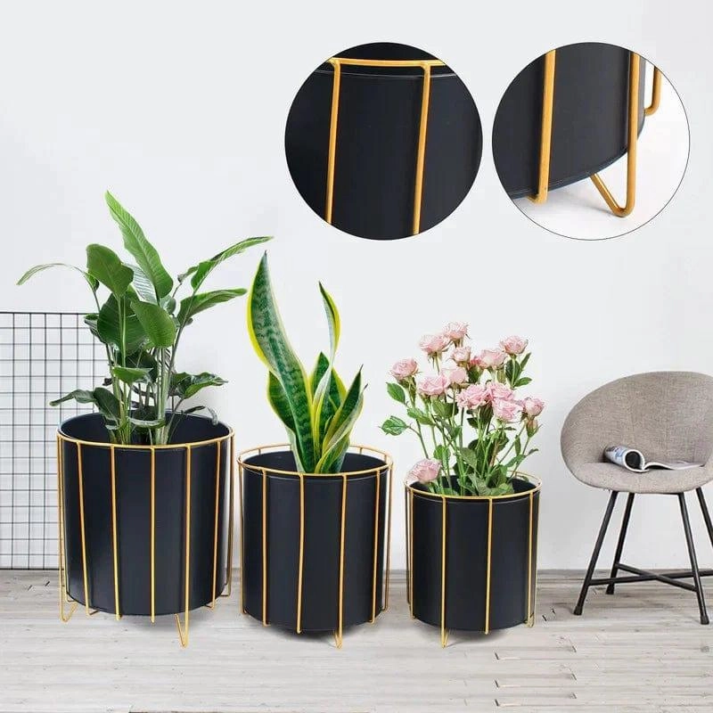 Plant Stand: Round Corner Plant Stand