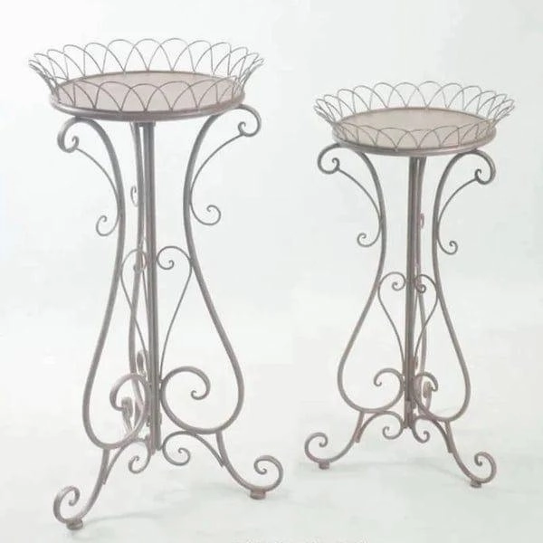 Plant Stand: Round Pedestal Plant Stand