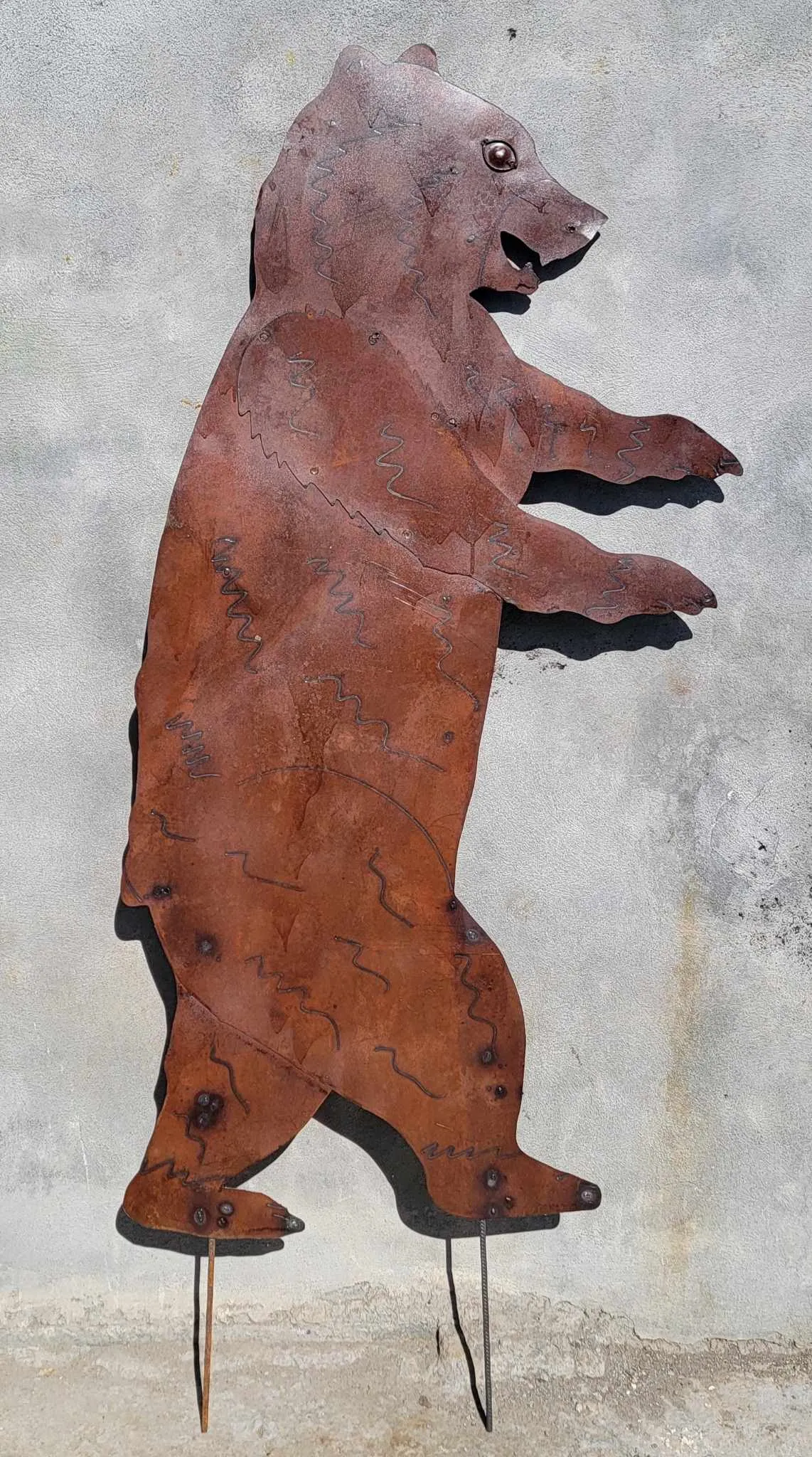 PLASMA CUT STANDING BEAR METAL