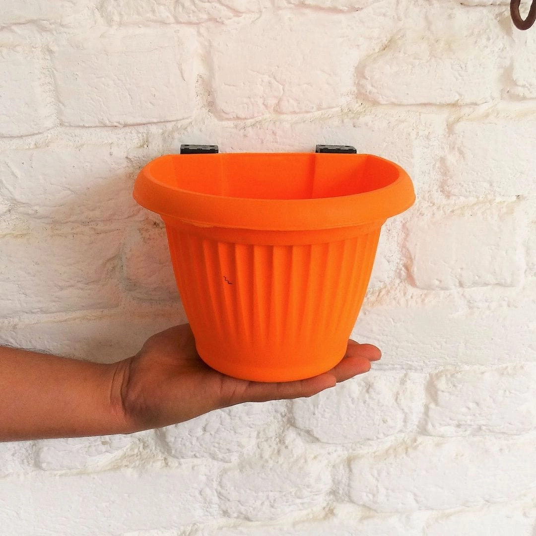 Plastic Bello Wall Planter, Dia-5.7 Inch