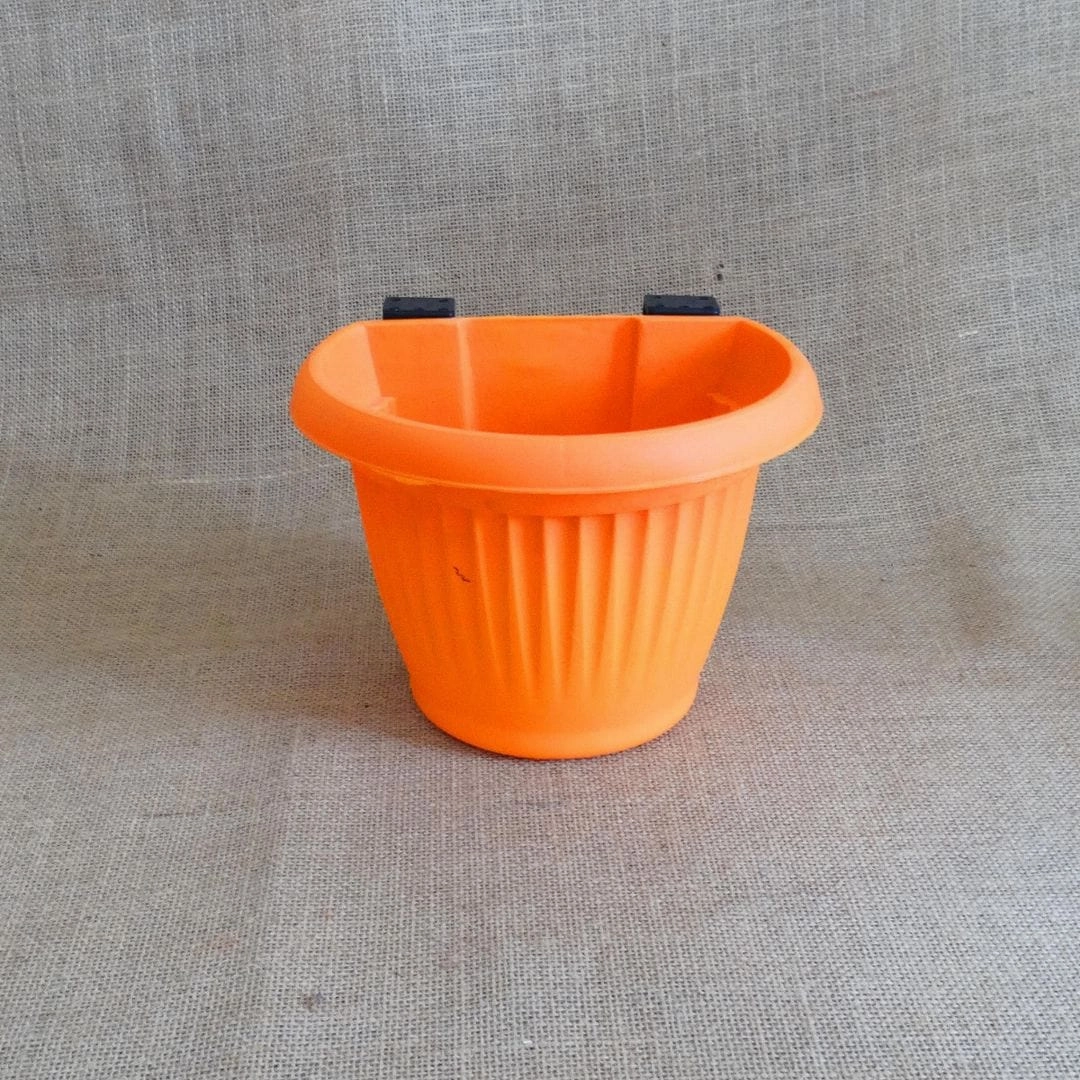 Plastic Bello Wall Planter, Dia-5.7 Inch