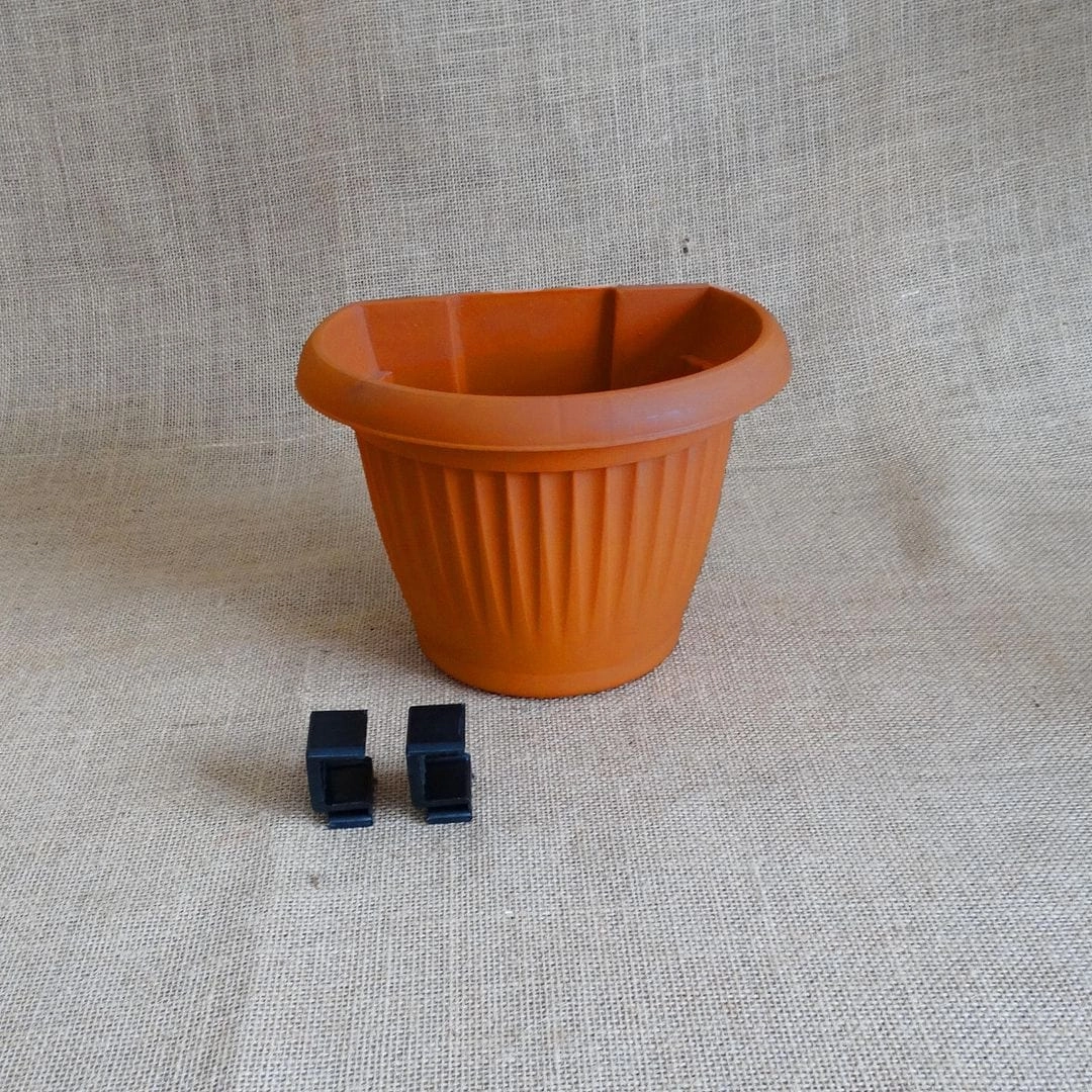 Plastic Bello Wall Planter, Dia-5.7 Inch