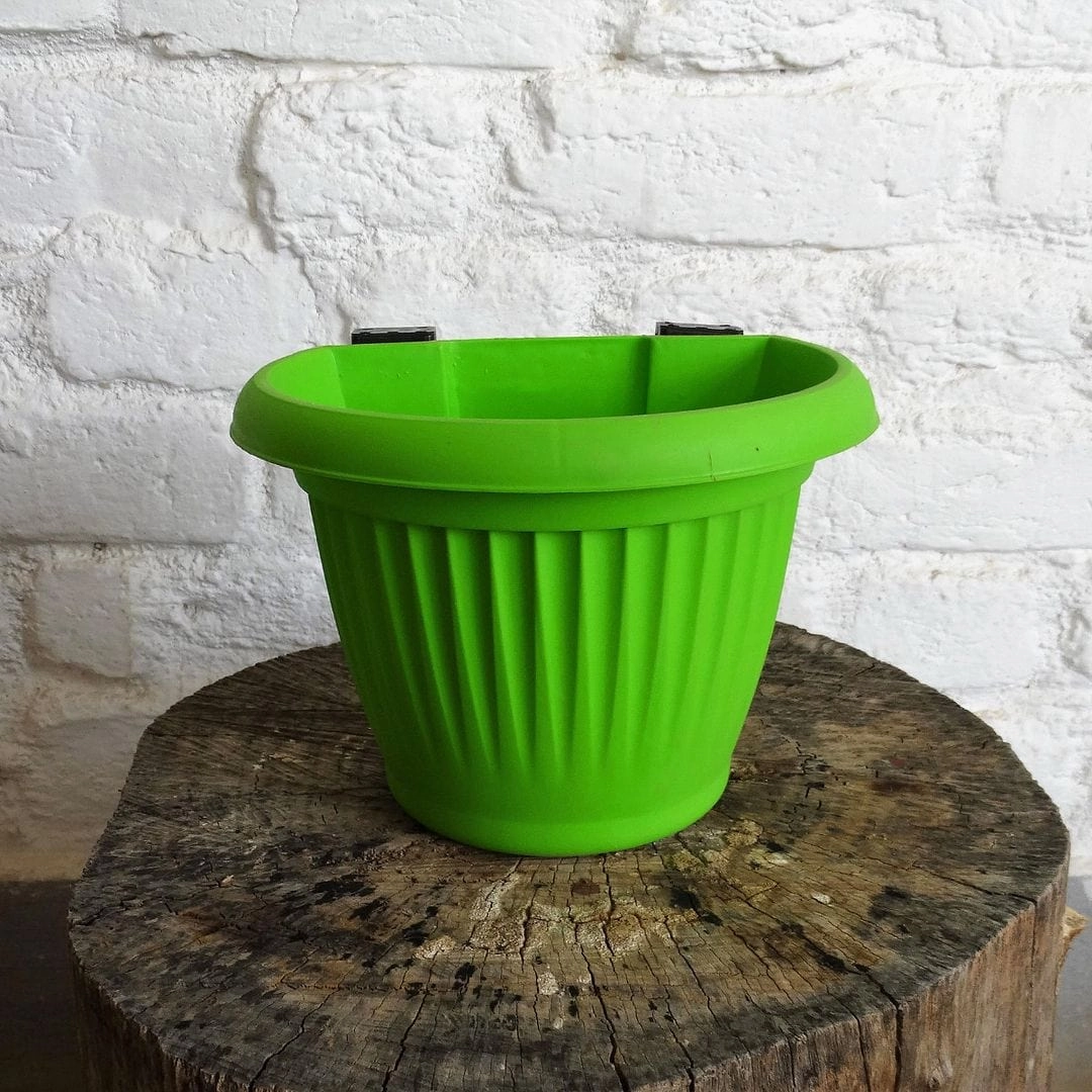 Plastic Bello Wall Planter, Dia-5.7 Inch