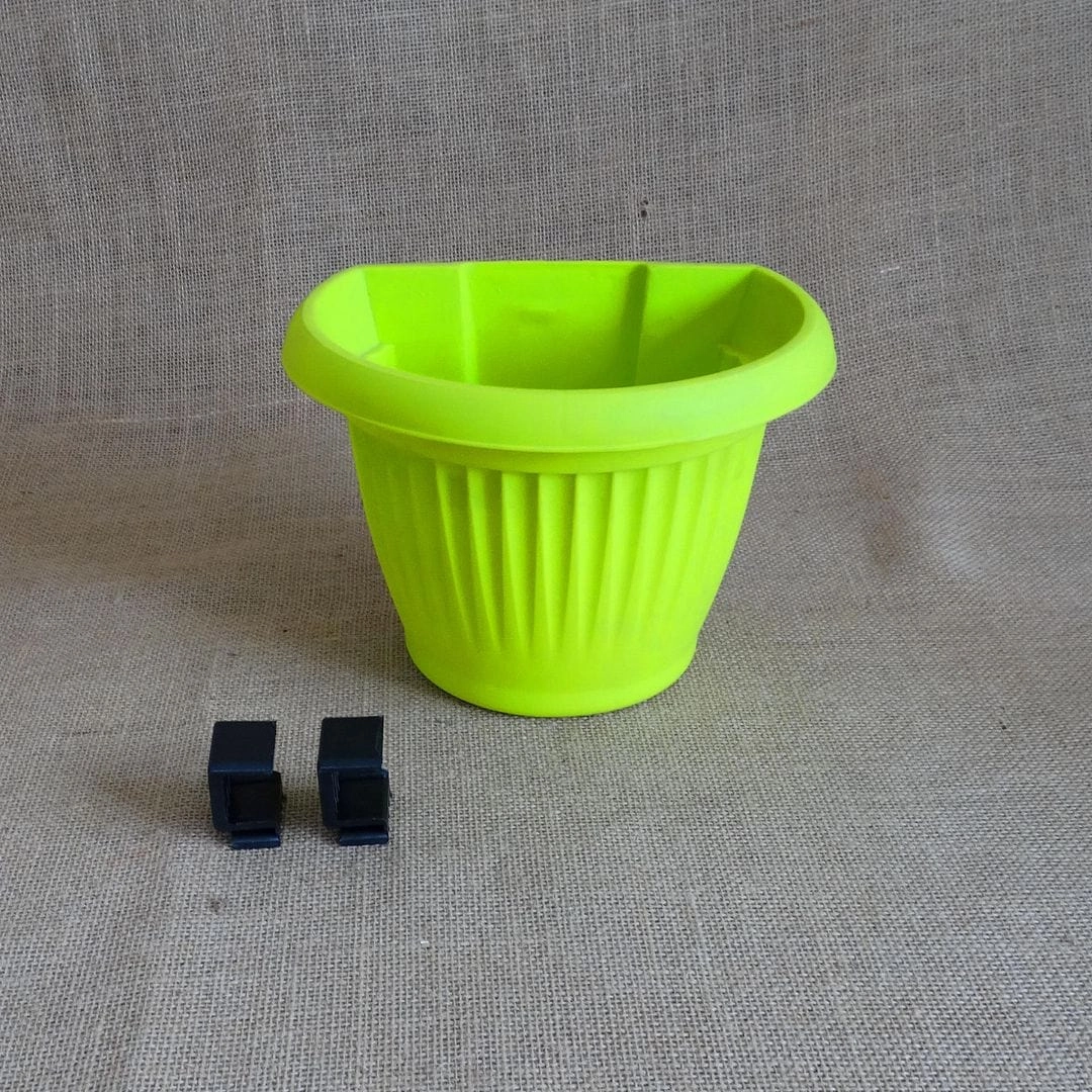 Plastic Bello Wall Planter, Dia-5.7 Inch