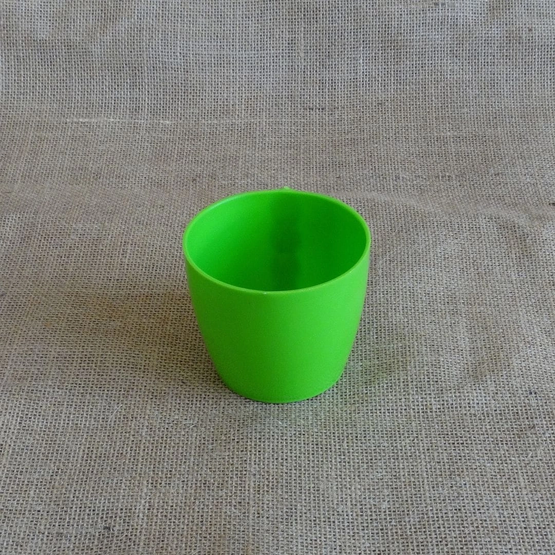 Plastic Magnetic Pot (Diameter 9 cm)