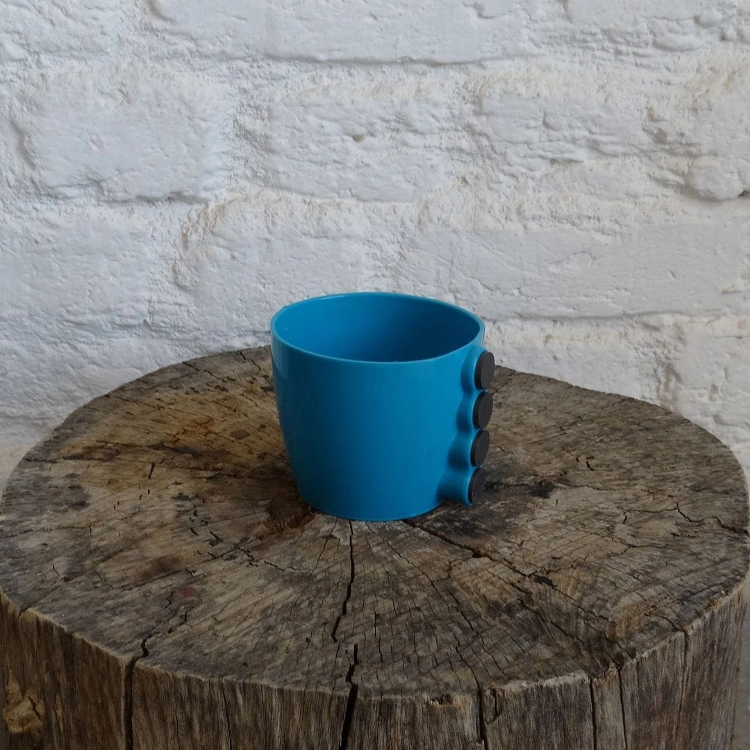 Plastic Magnetic Pot (Diameter 9 cm)
