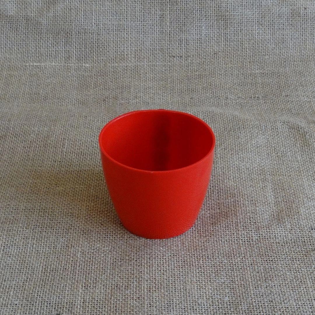 Plastic Magnetic Pot (Diameter 9 cm)