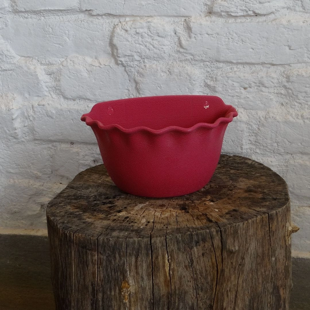 Plastic Sapphire Wall Pot,Dia-9 Inch