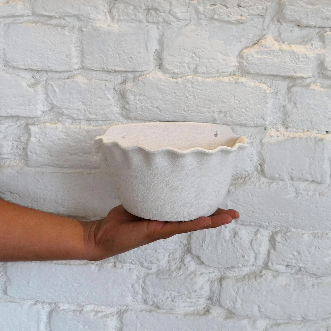 Plastic Sapphire Wall Pot,Dia-9 Inch