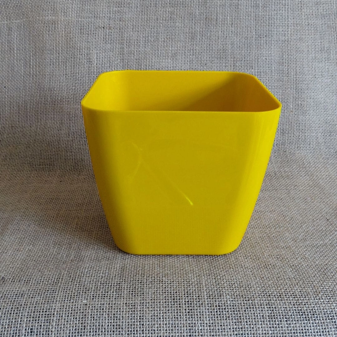 Plastic Siena Pot, Dia-5 Inch